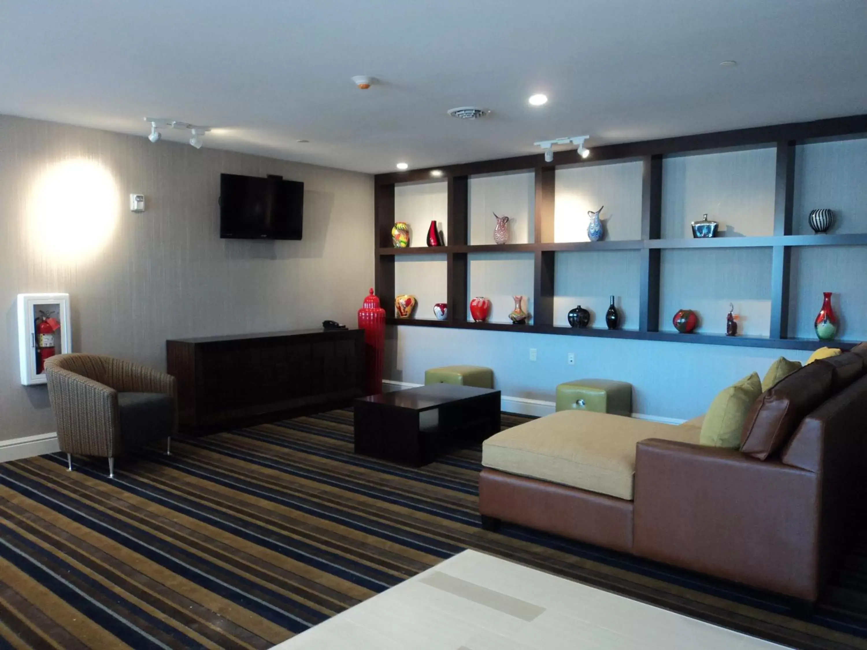 Property building, Seating Area in Holiday Inn Express Baltimore West - Catonsville, an IHG Hotel