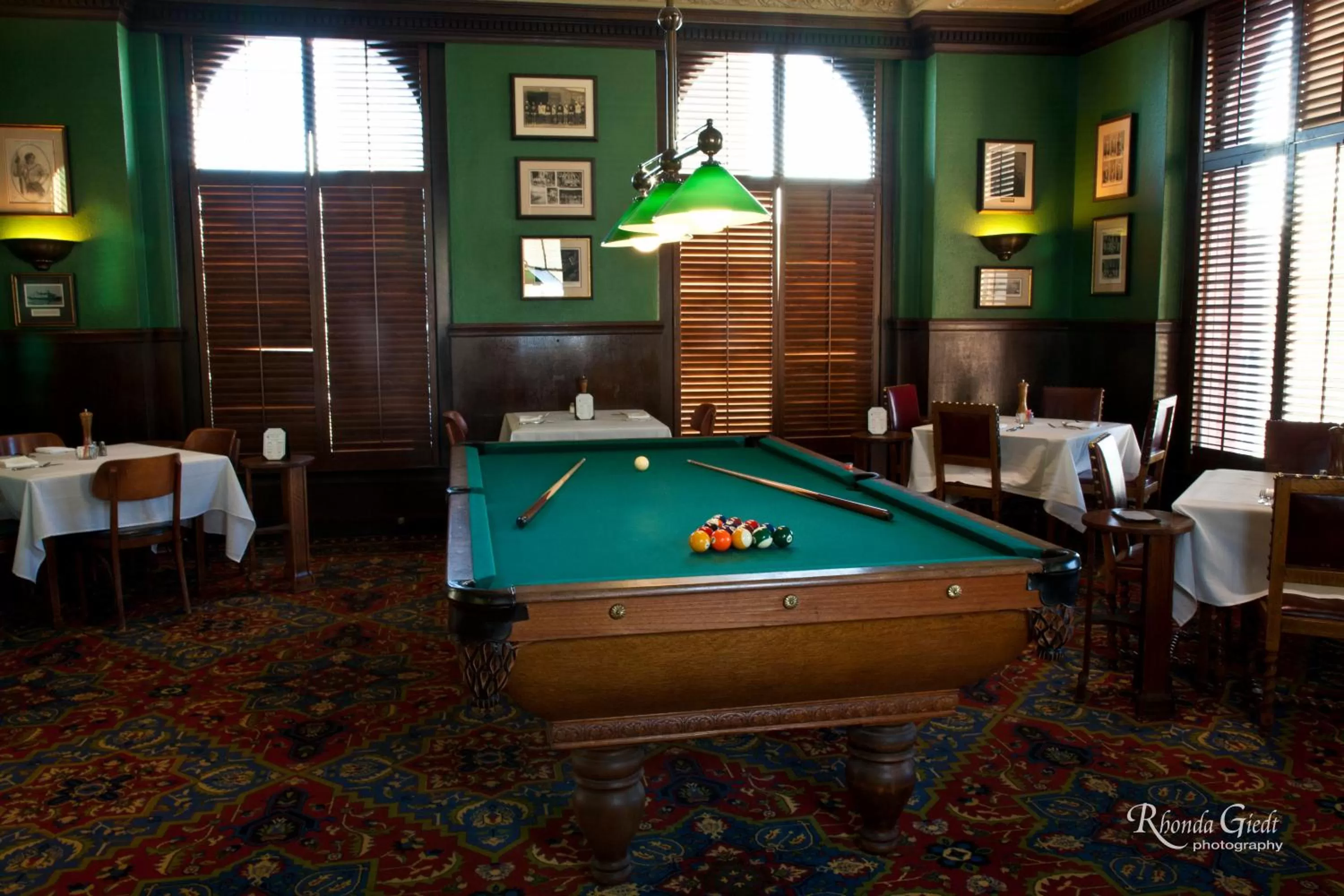 Billiard in University Club of San Francisco