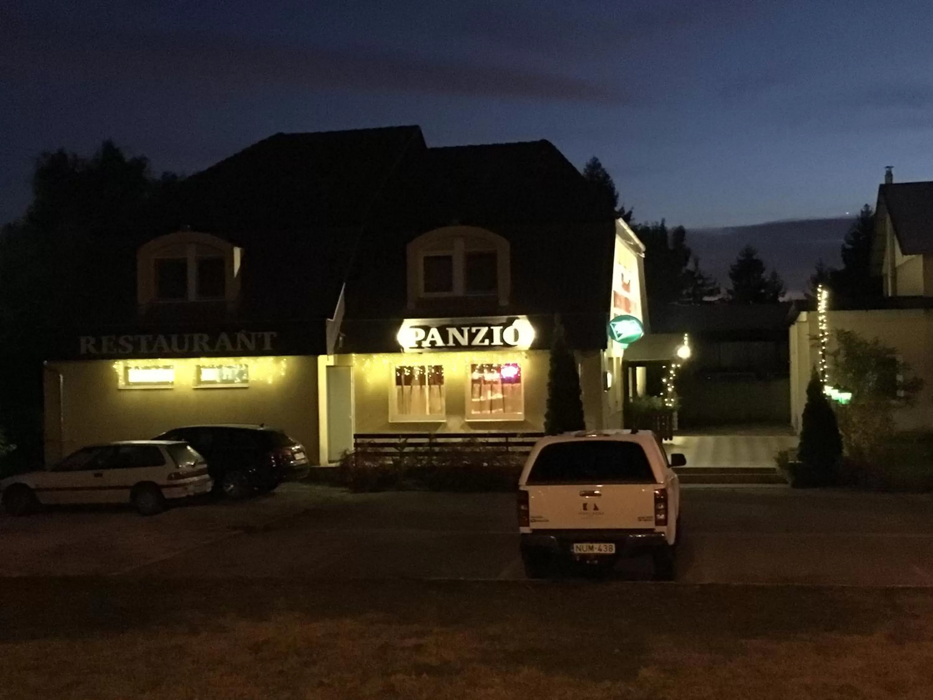 Night in Romantik Étterem - Panzió