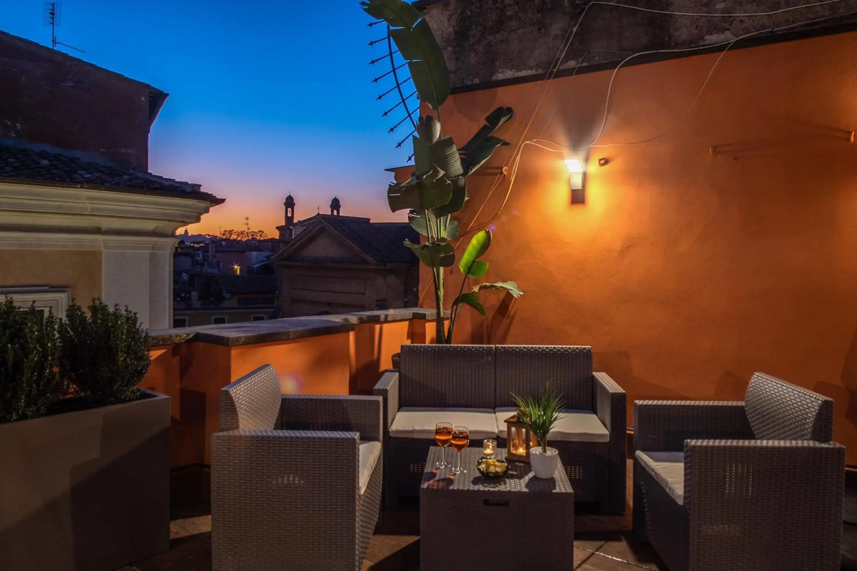 Property building, Restaurant/Places to Eat in Piazza di Spagna Comfort Rooms