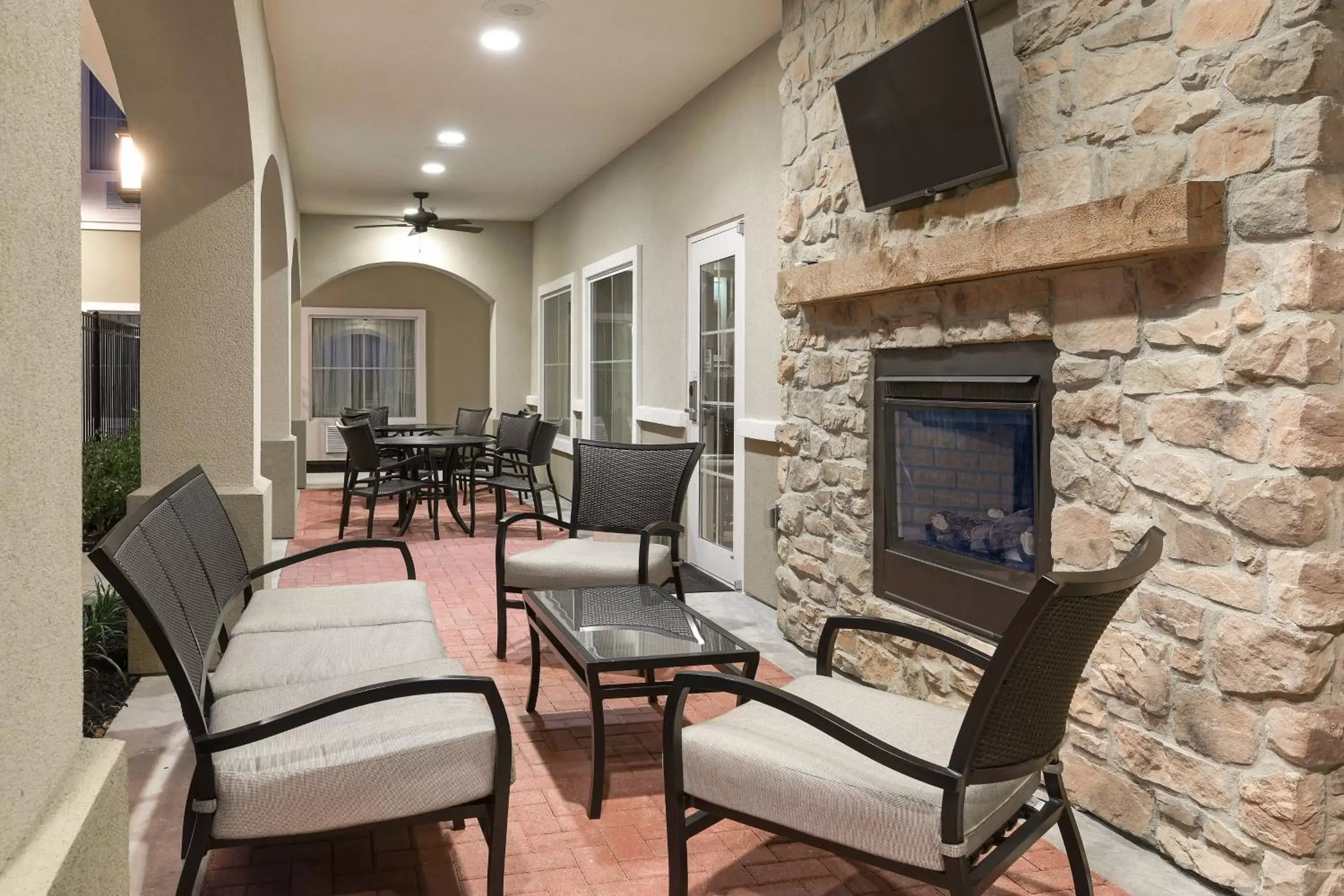 Property building, Seating Area in TownePlace Suites by Marriott Seguin