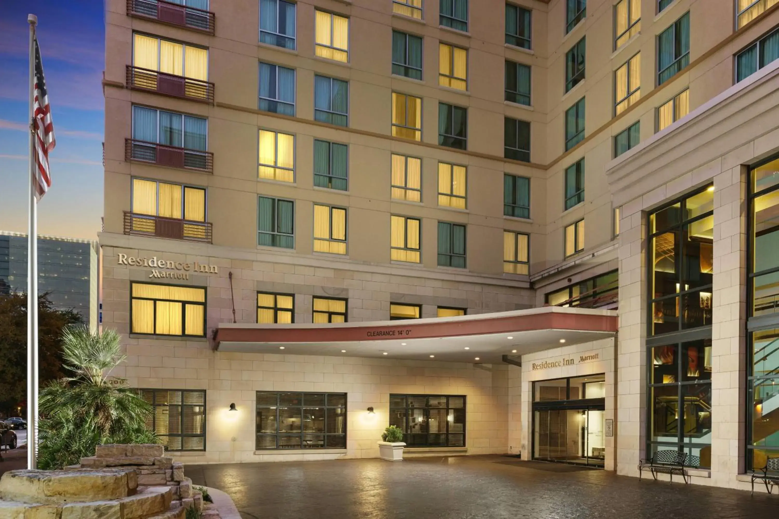 Property Building in Residence Inn Austin Downtown / Convention Center