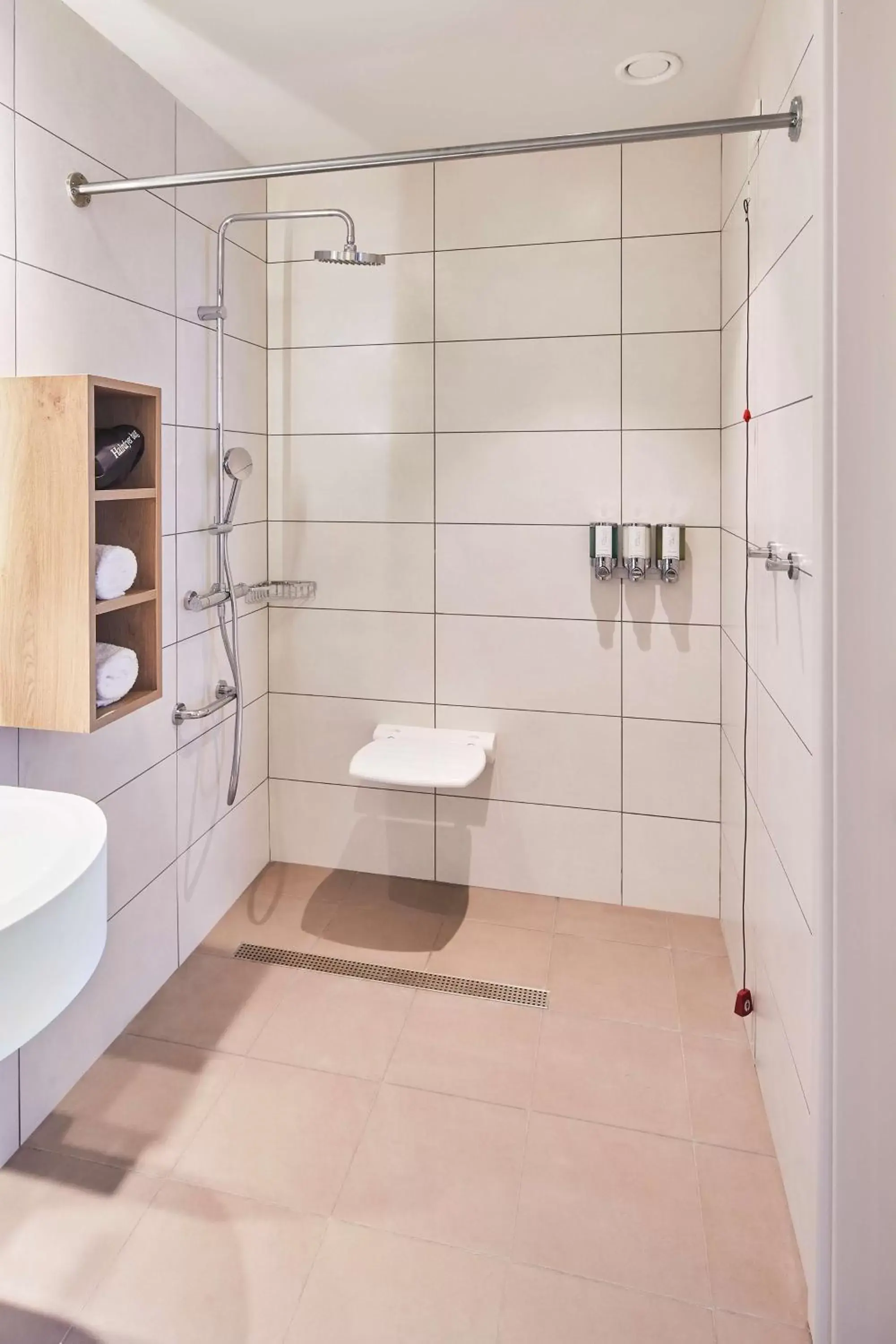 Bathroom in Hampton By Hilton Barcelona Fira Gran Via