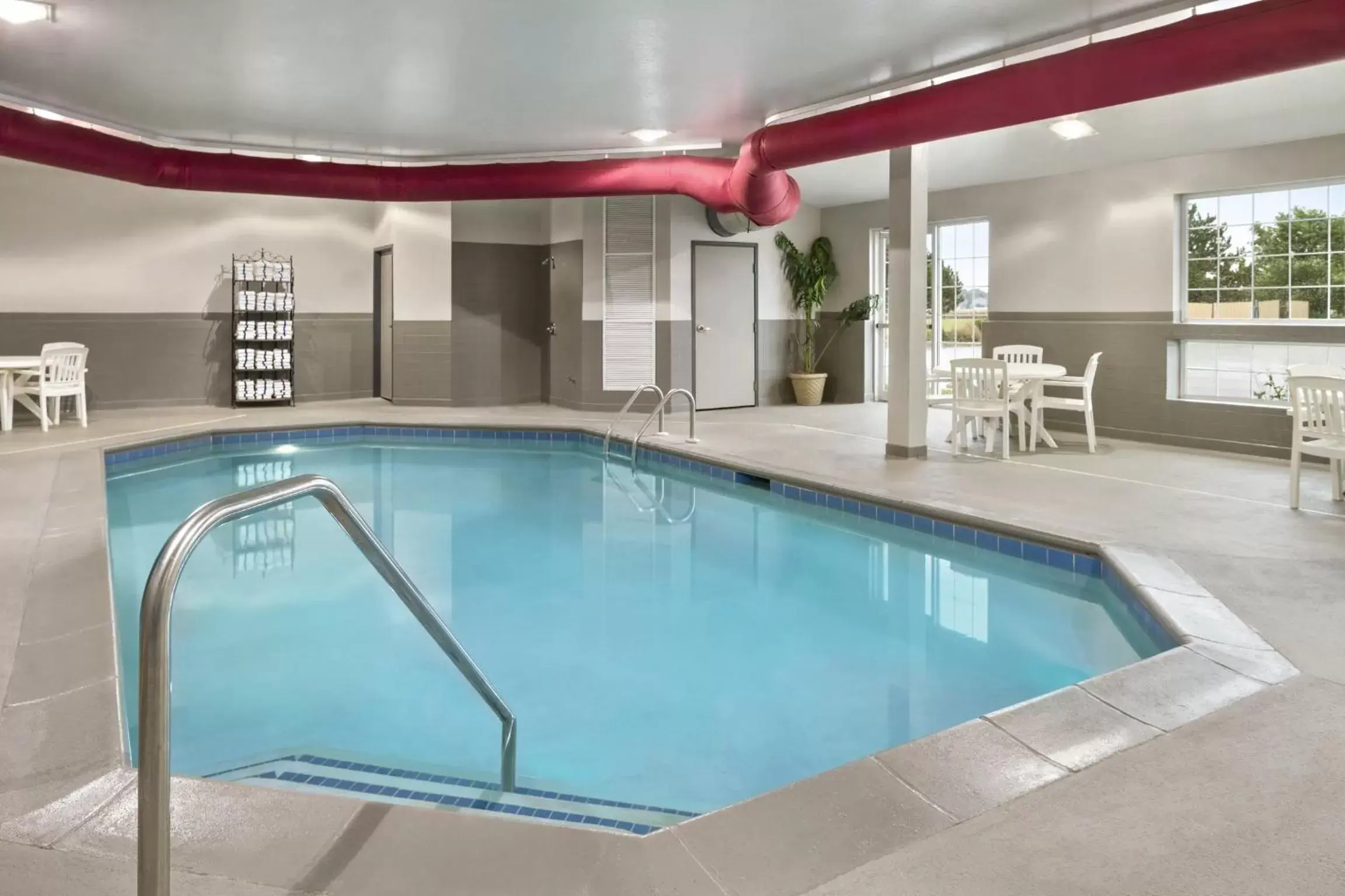 Day, Swimming Pool in Country Inn & Suites by Radisson, Manteno, IL