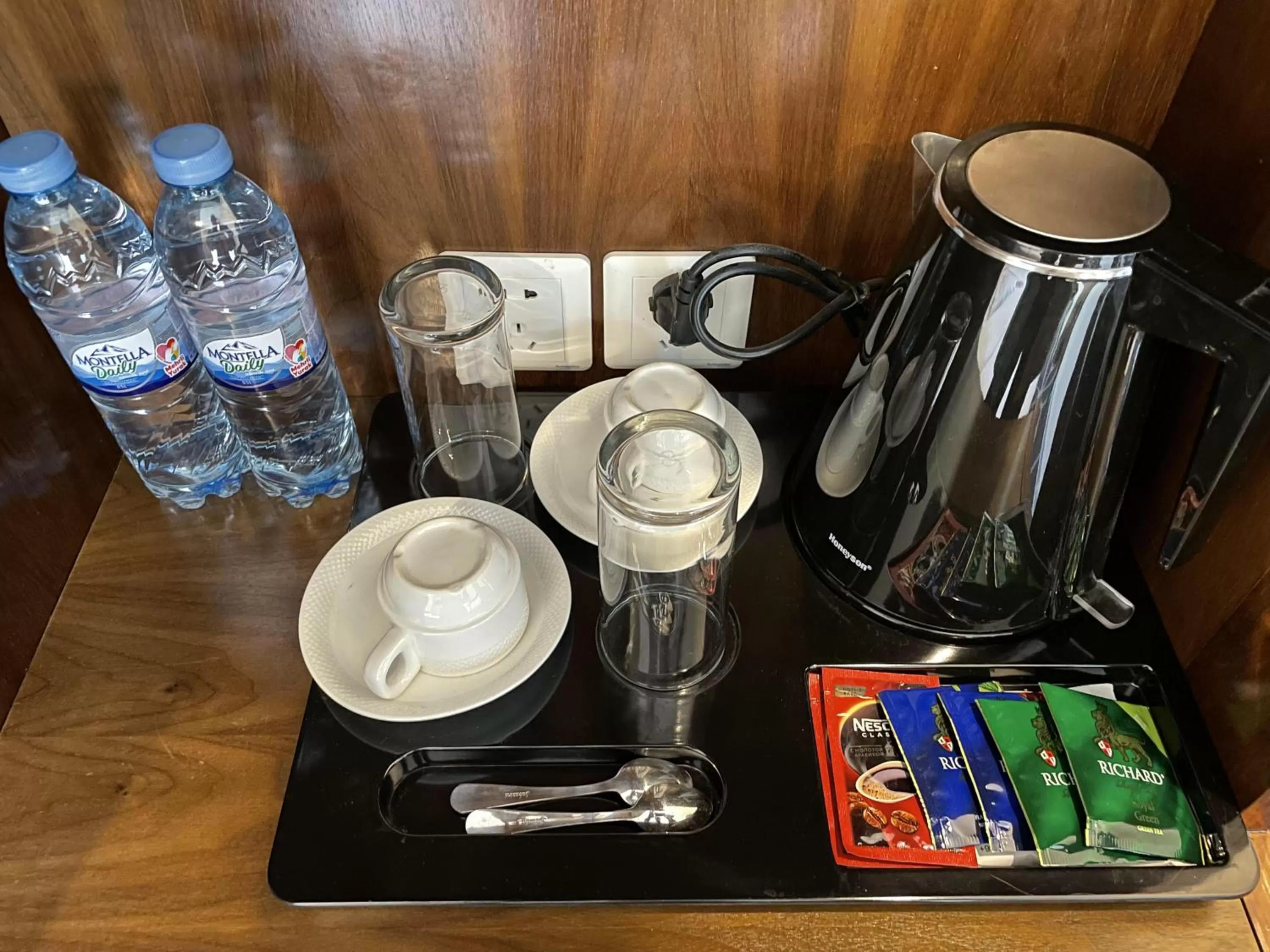Coffee/tea facilities in City Centre Hotel