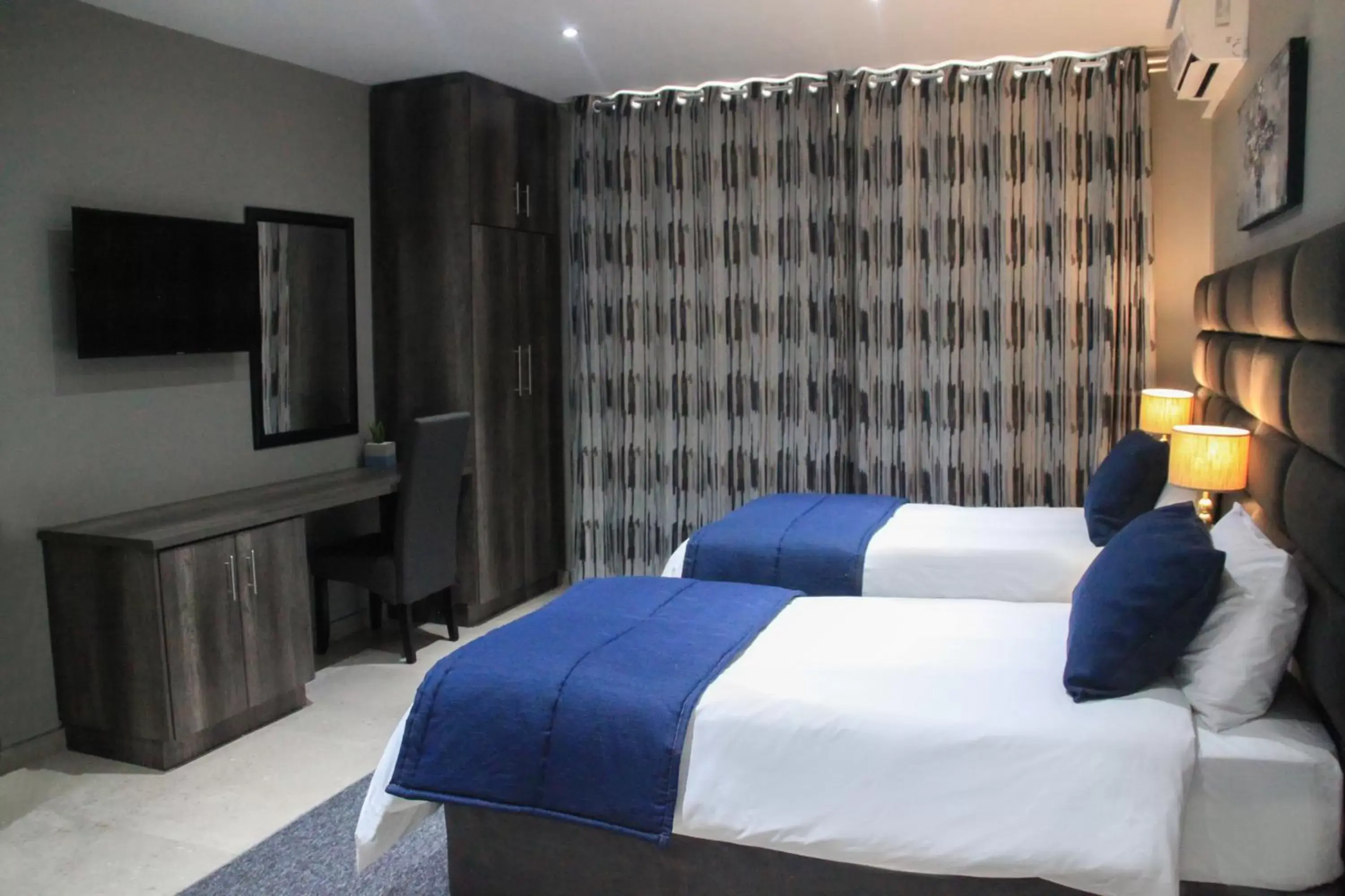 Bedroom, Bed in The Cato Suites Hotel