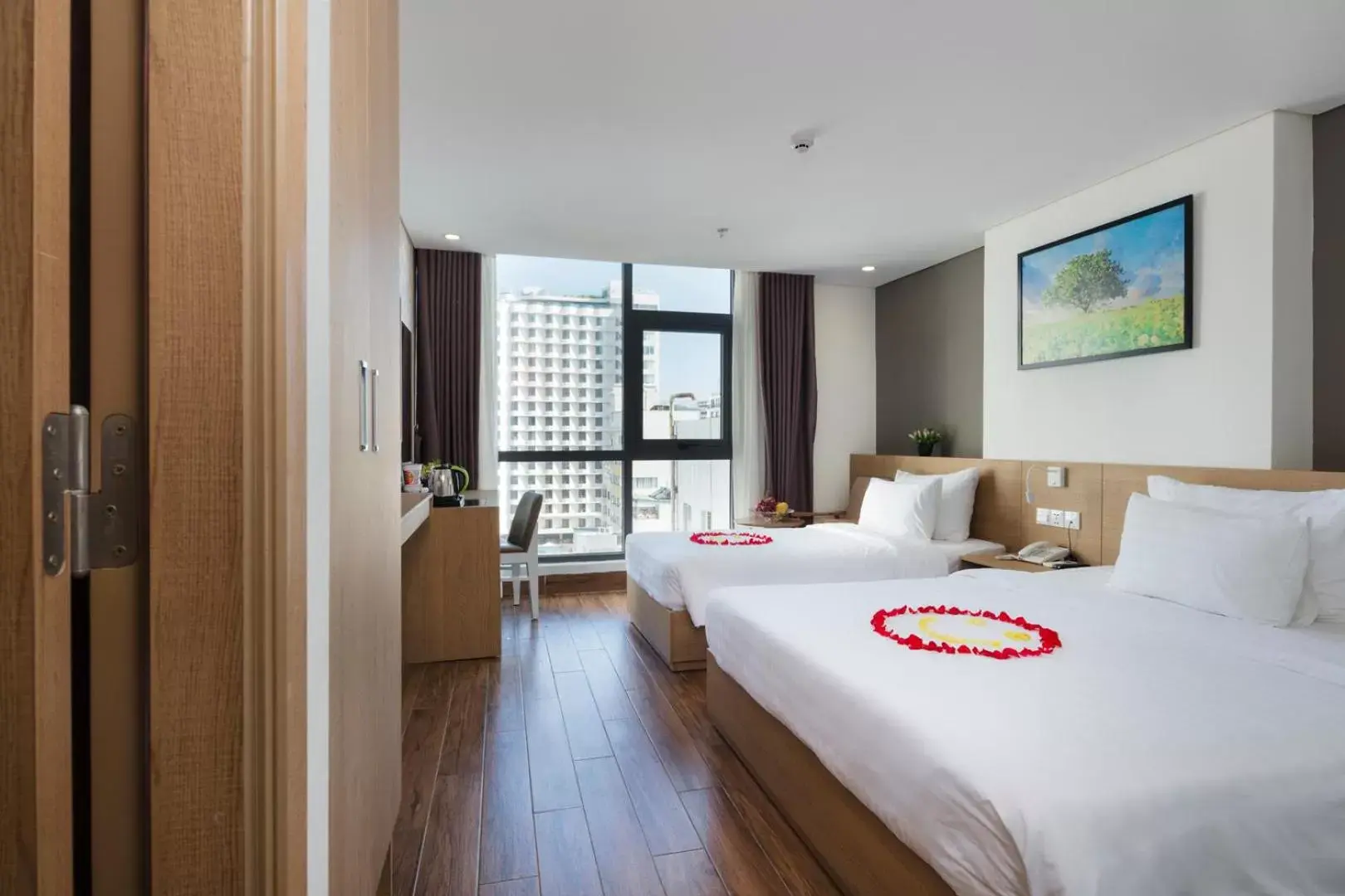 Double or Twin Room with City View in Smile Hotel Nha Trang Double or Twin Room with City View in Smile Hotel Nha Trang