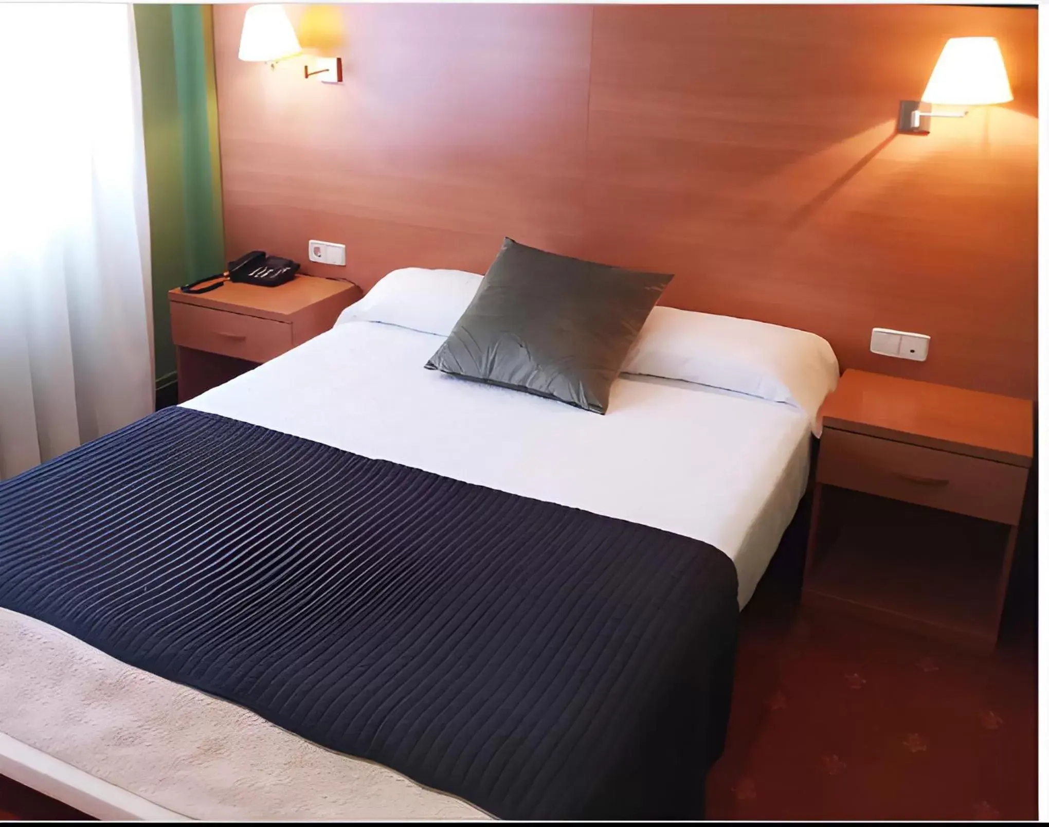 Bed in Hotel San Millán