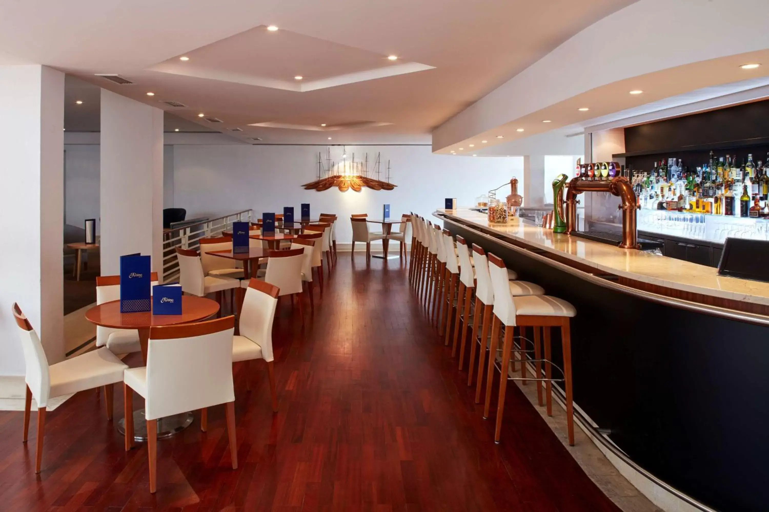 Lounge or bar, Restaurant/Places to Eat in Tivoli Lagos