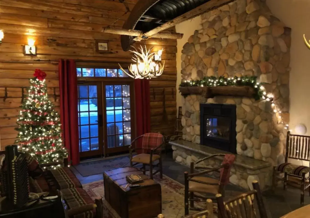 Living room, Seating Area in Finger Lakes Lodging