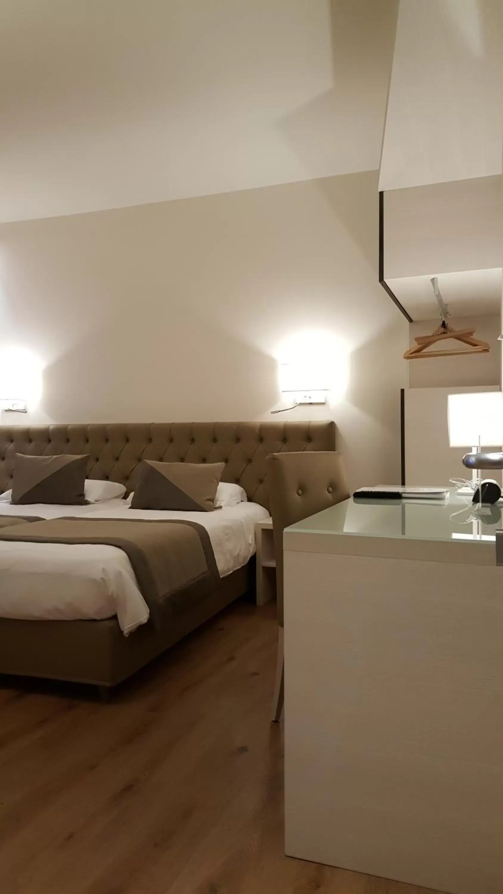 Photo of the whole room, Bed in UNAWAY Ecohotel Villa Costanza Venezia