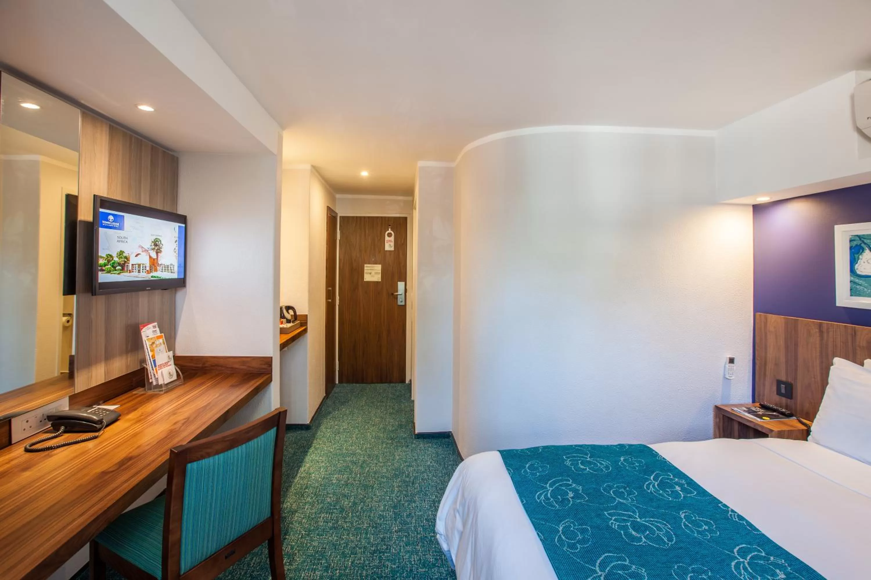 Double Room - Disability Access in Town Lodge Mbombela