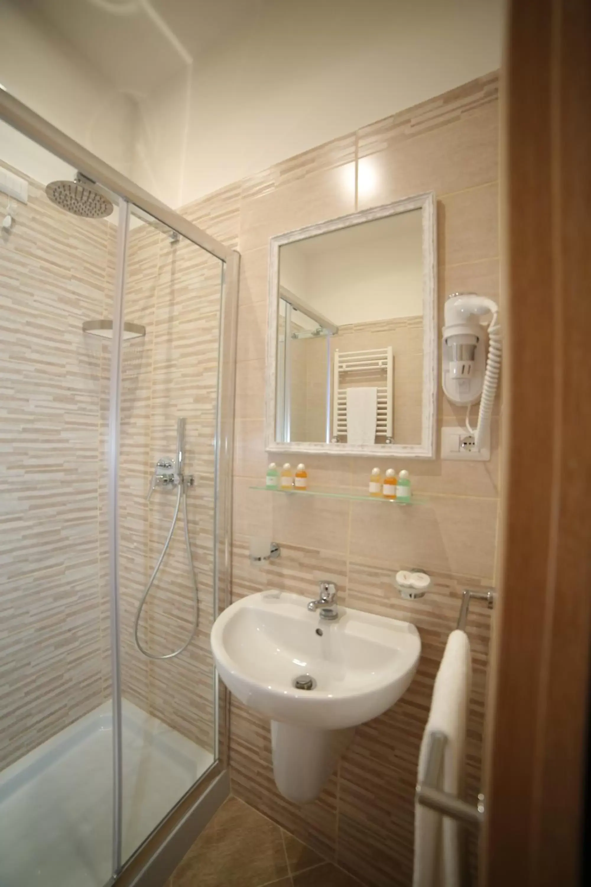 Bathroom in Esposizione Palace Hotel