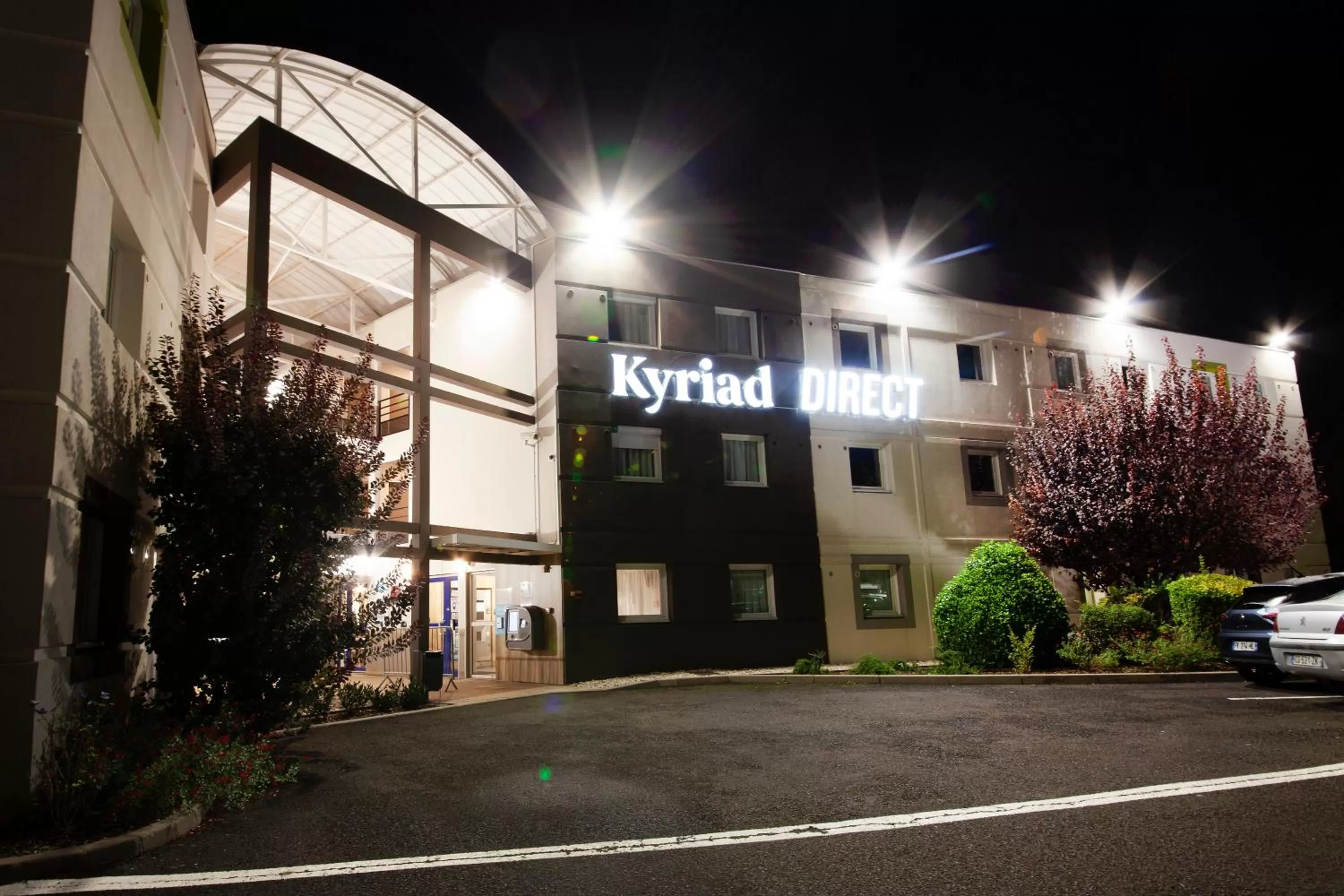 Property building in Kyriad Direct Clermont Ferrand Nord Gerzat