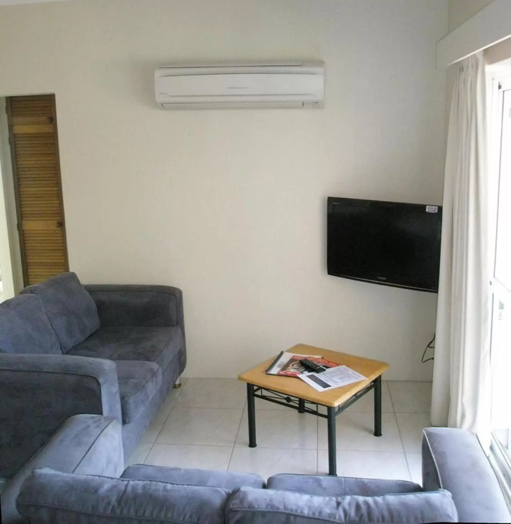 Living room, Seating Area in Tradewinds McLeod Holiday Apartments