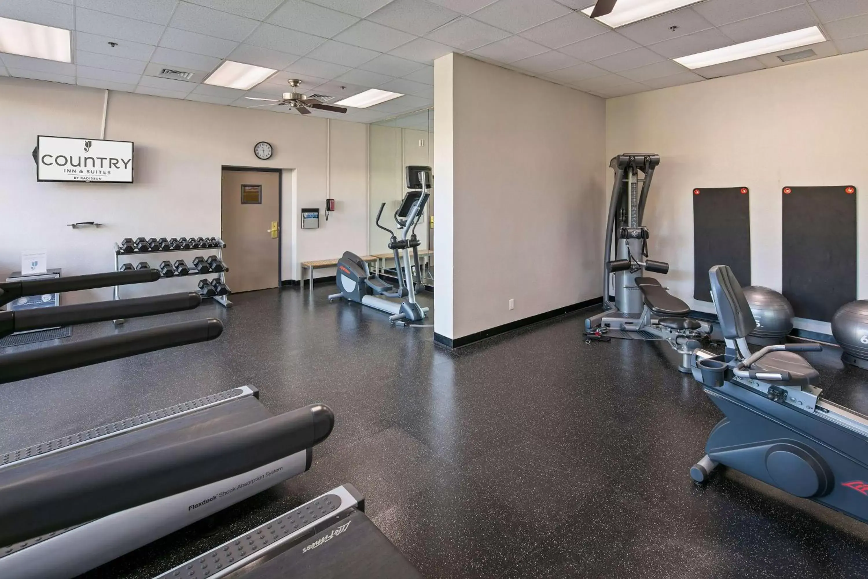 Fitness centre/facilities, Fitness Center/Facilities in Country Inn & Suites by Radisson, San Diego North, CA