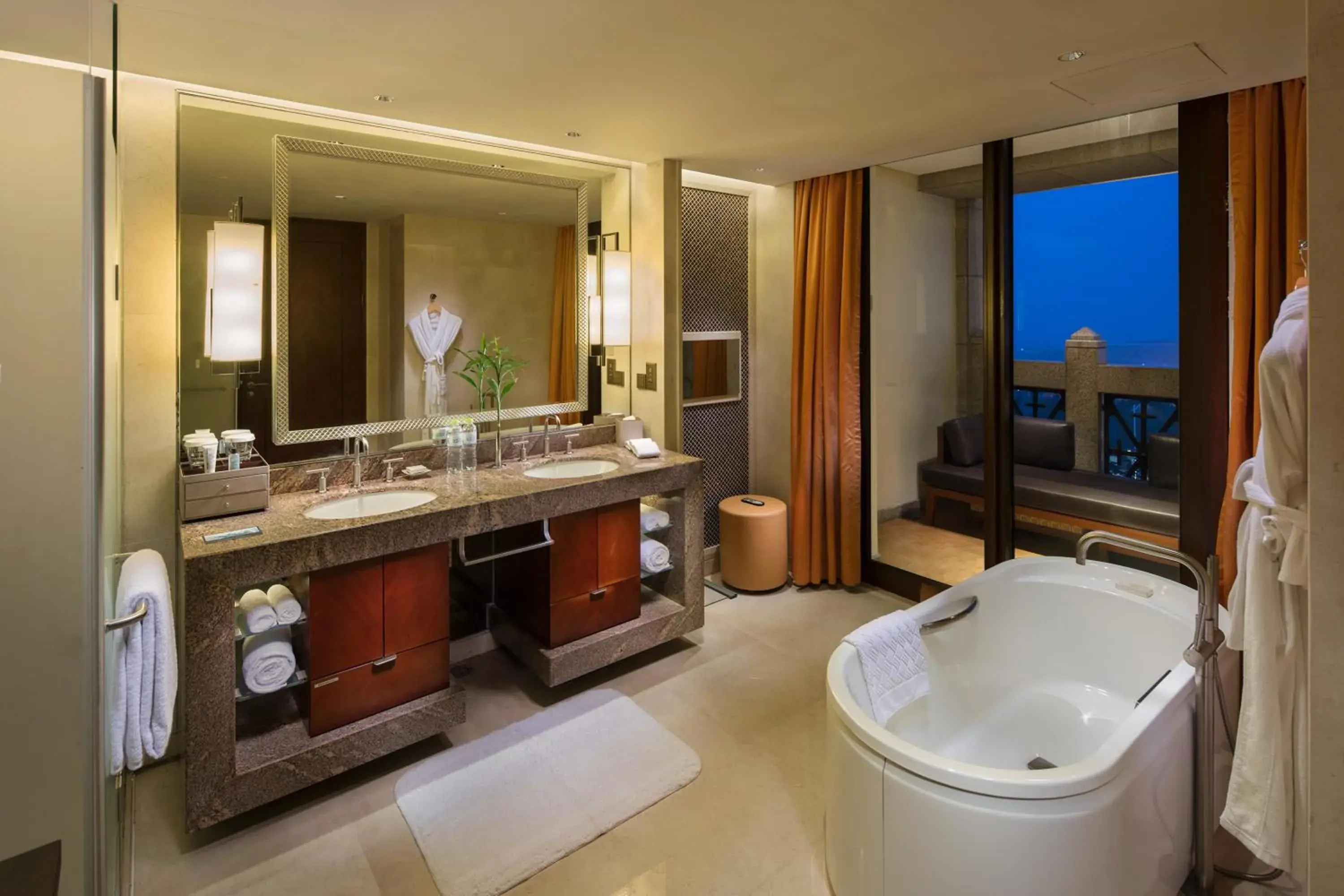 Bathroom in Hilton Qingdao Golden Beach - Beer Halls