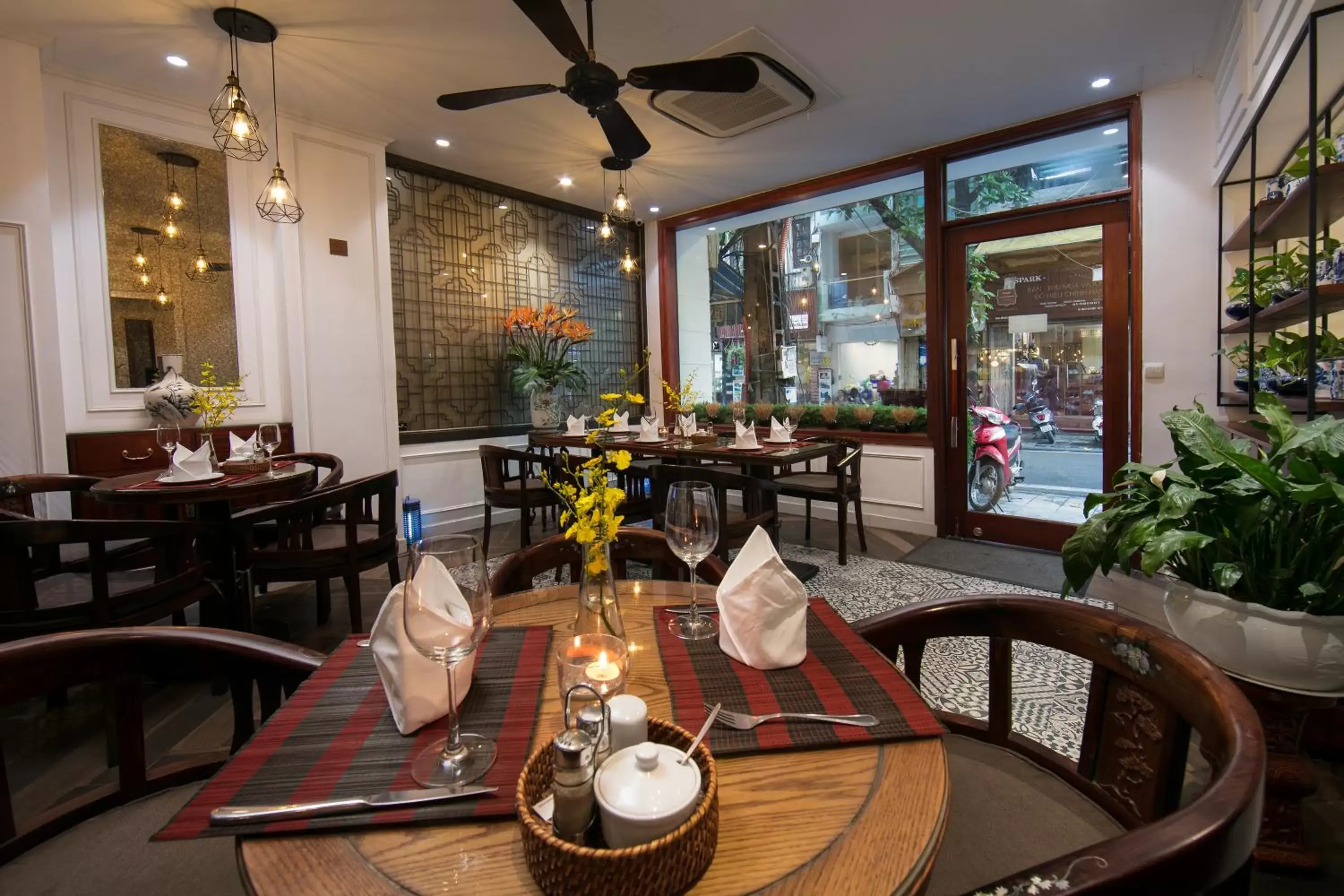 City view, Restaurant/Places to Eat in Hong Ngoc Dynastie Boutique Hotel & Spa