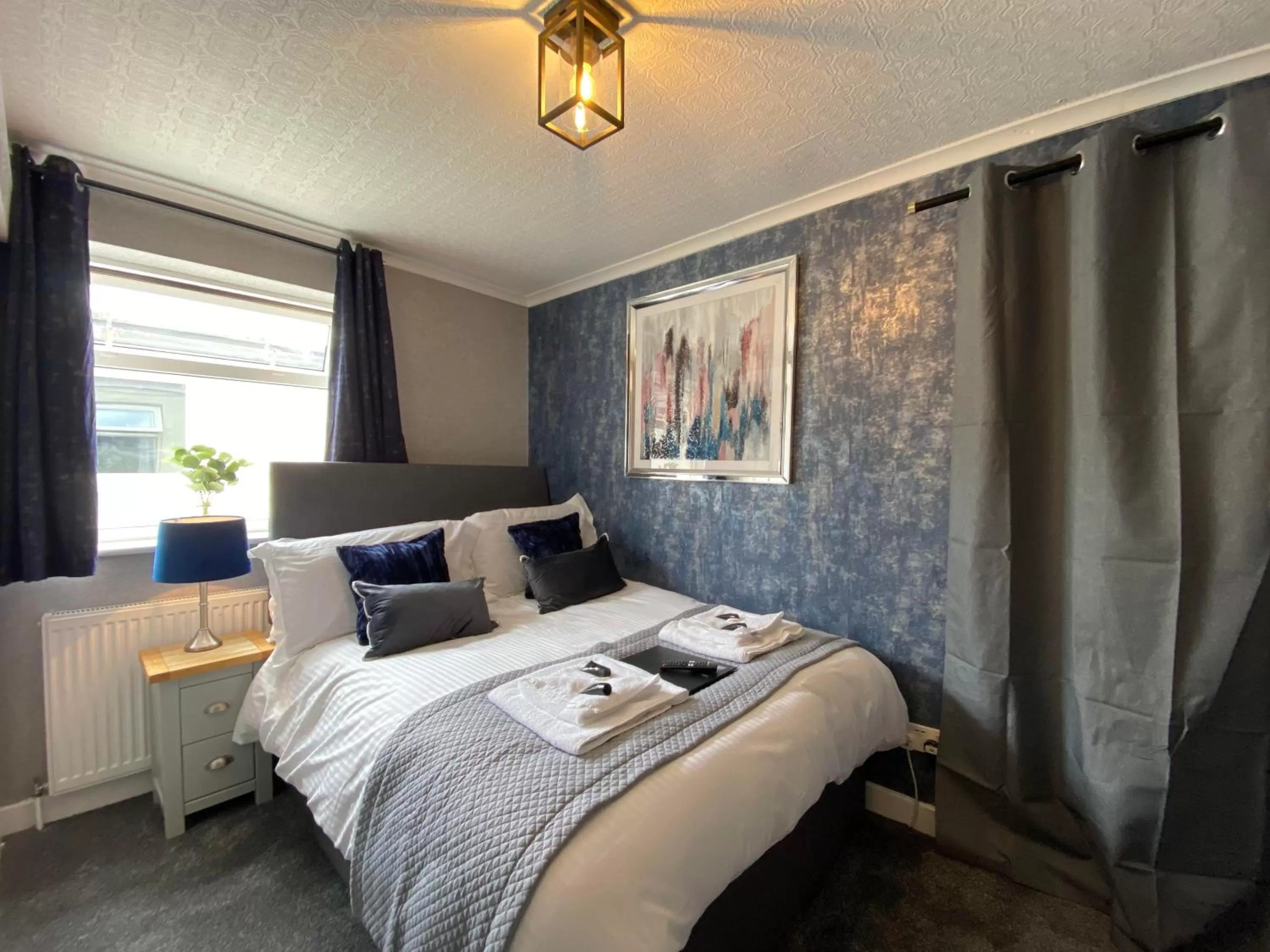 Bed in Delovely Hotel