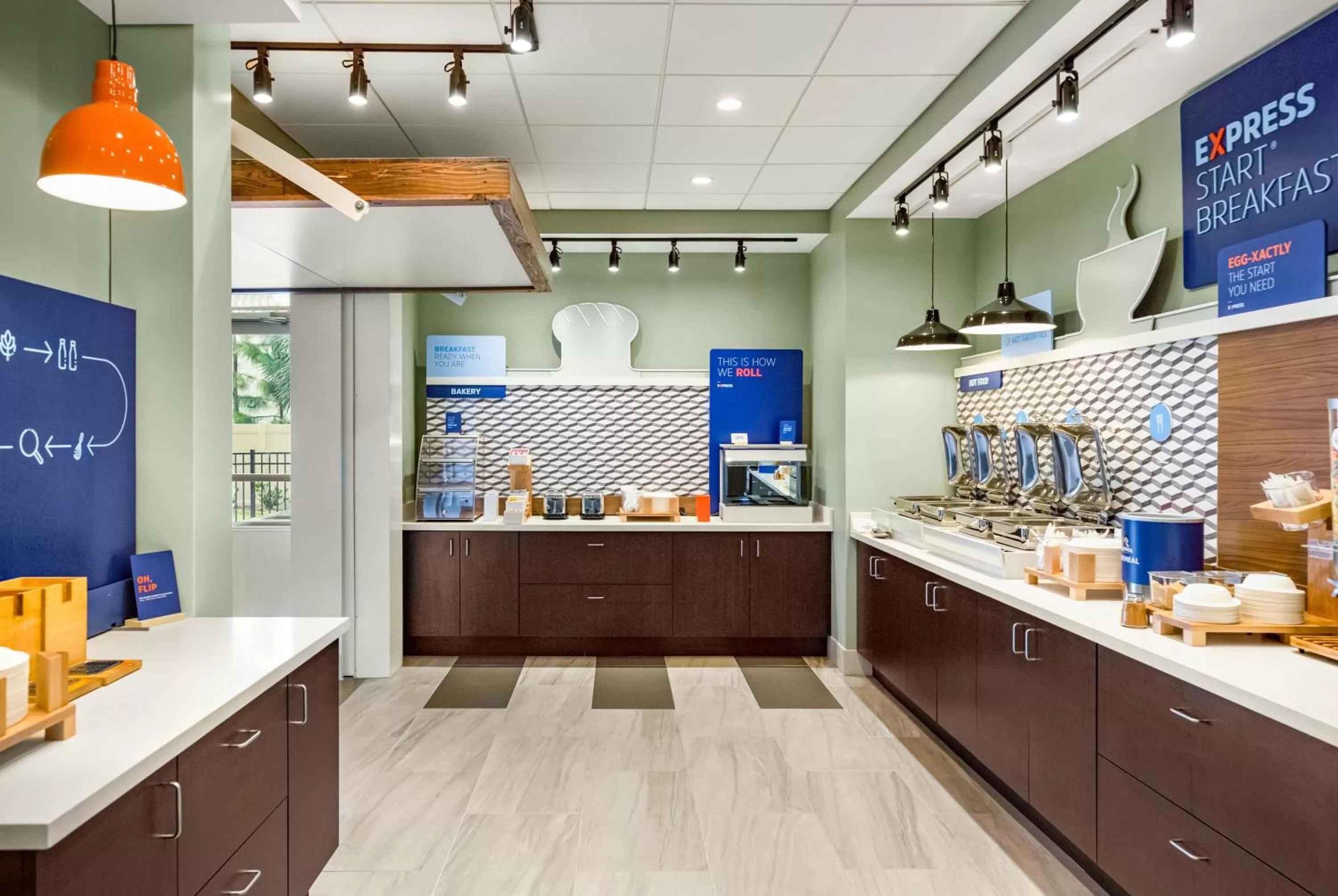 Breakfast in Holiday Inn Express & Suites Sanford - Lake Mary by IHG