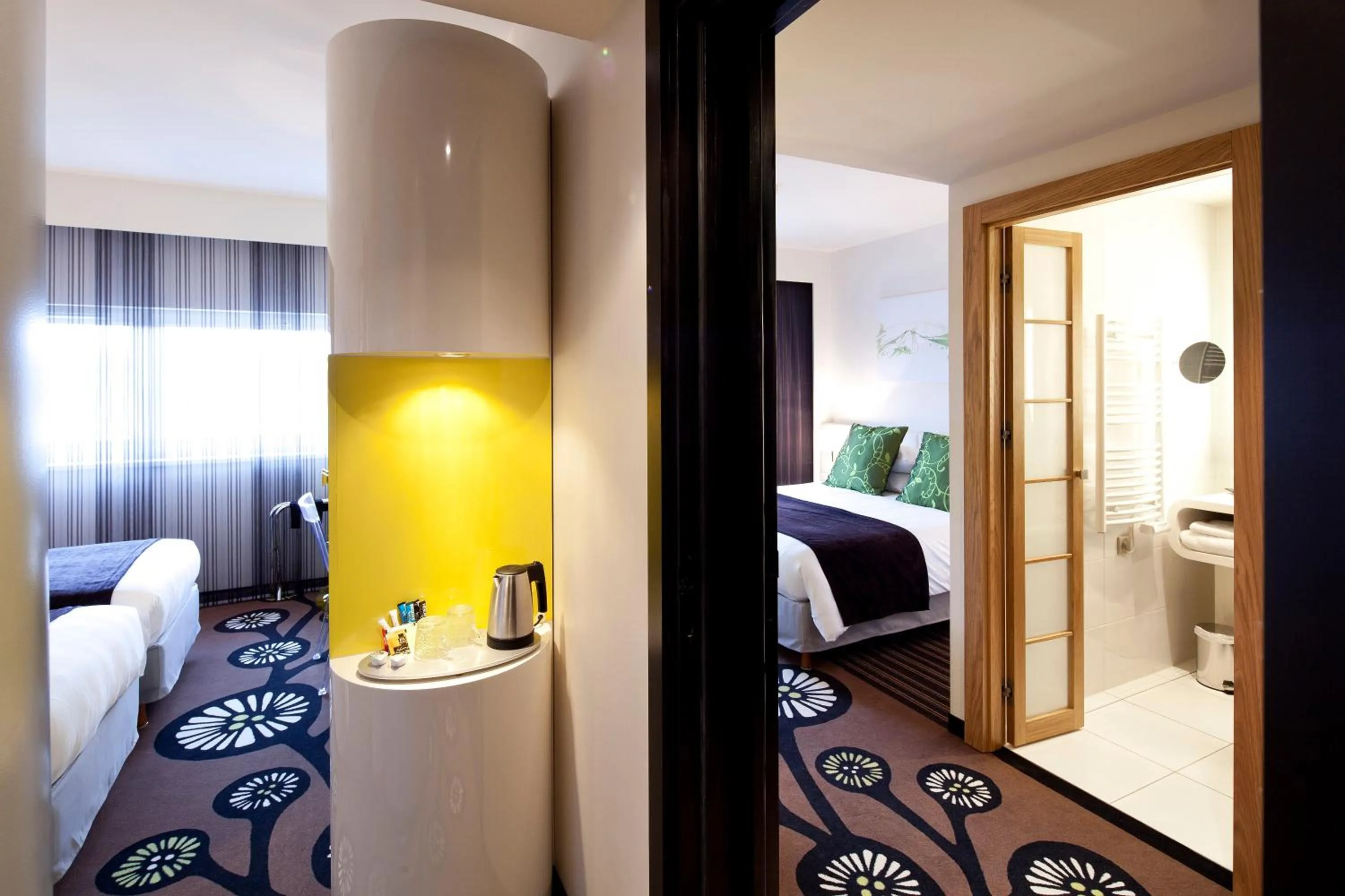 Bed in Best Western Plus Hôtel Le Rhénan & Restaurant Chez Claude