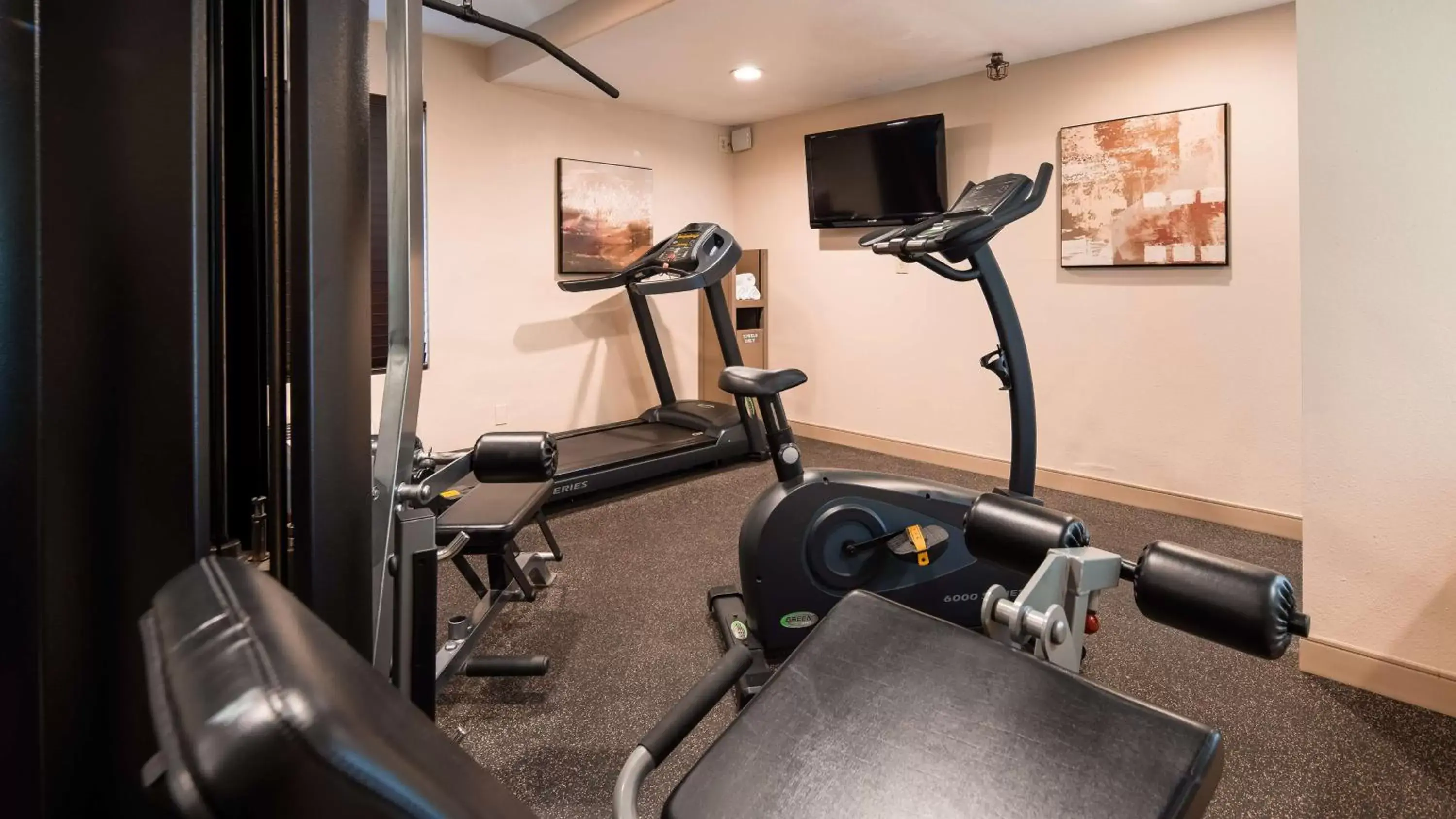 Fitness centre/facilities, Fitness Center/Facilities in Best Western Plus Newport Mesa Inn