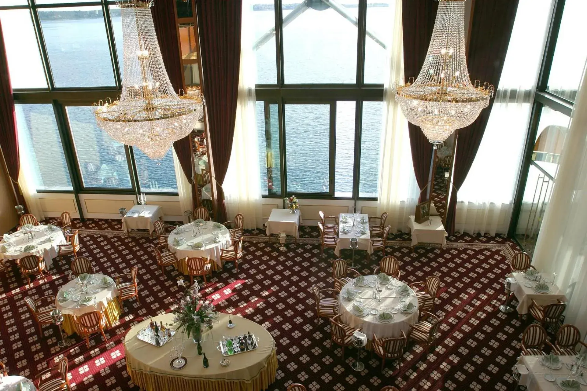 Restaurant/places to eat in Grand Hotel Bernardin Restaurant/places to eat in Grand Hotel Bernardin