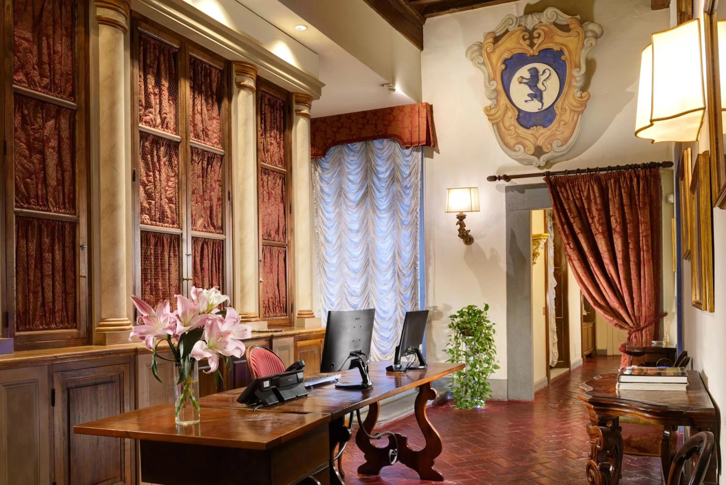 Lobby or reception in Palazzo Niccolini al Duomo Residenza D'Epoca