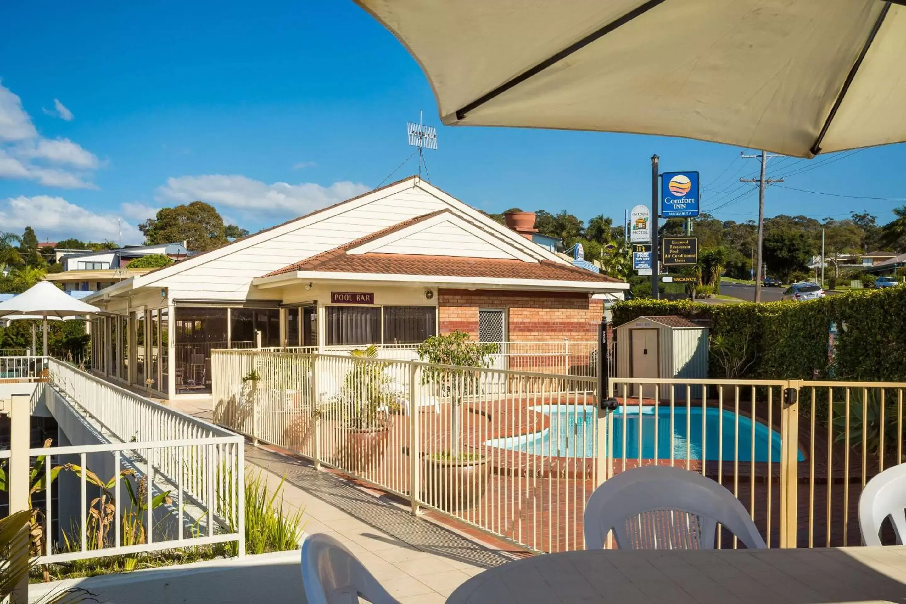 Property building, Pool View in Comfort Inn Merimbula