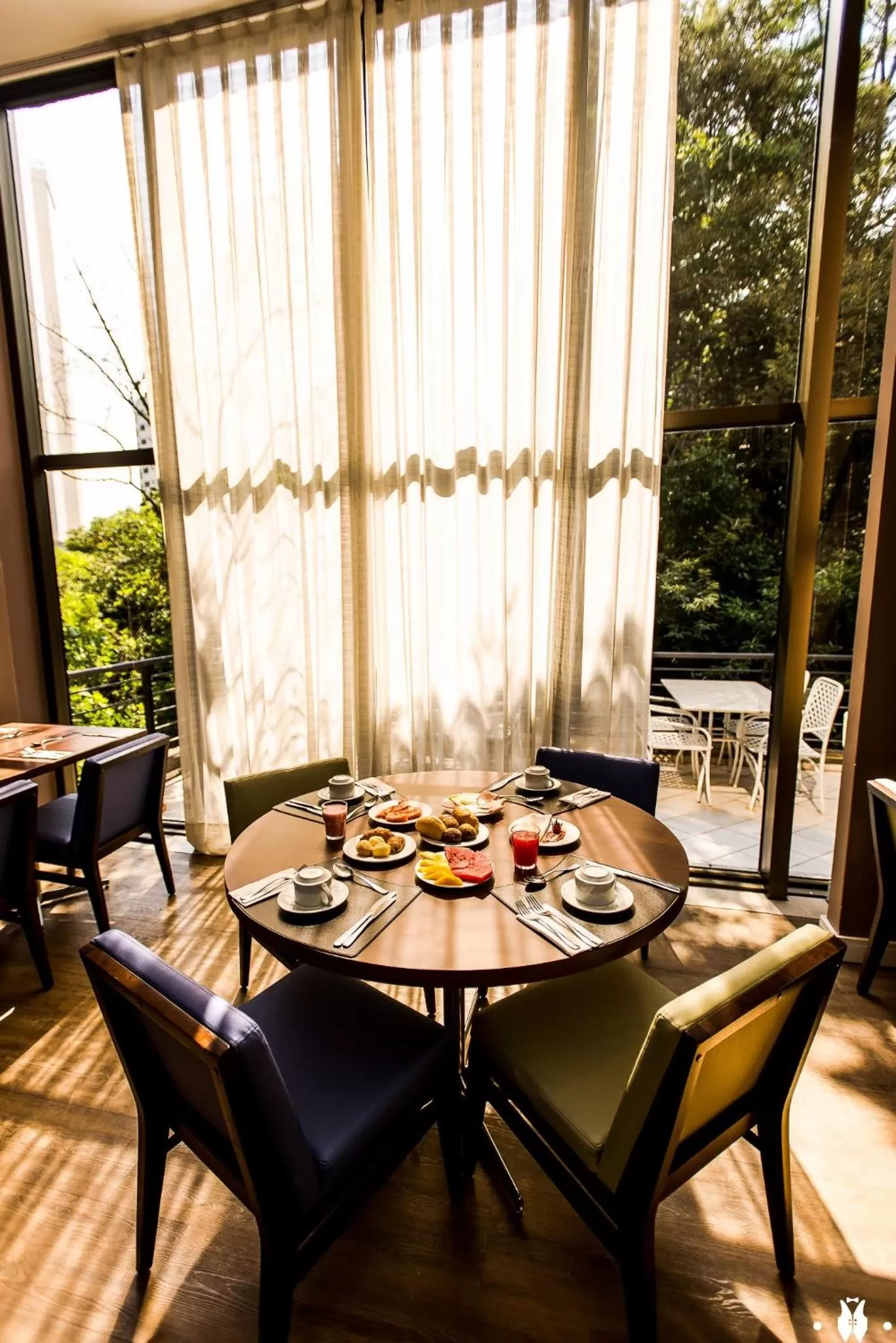 Restaurant/places to eat in Novotel Porto Alegre Tres Figueiras