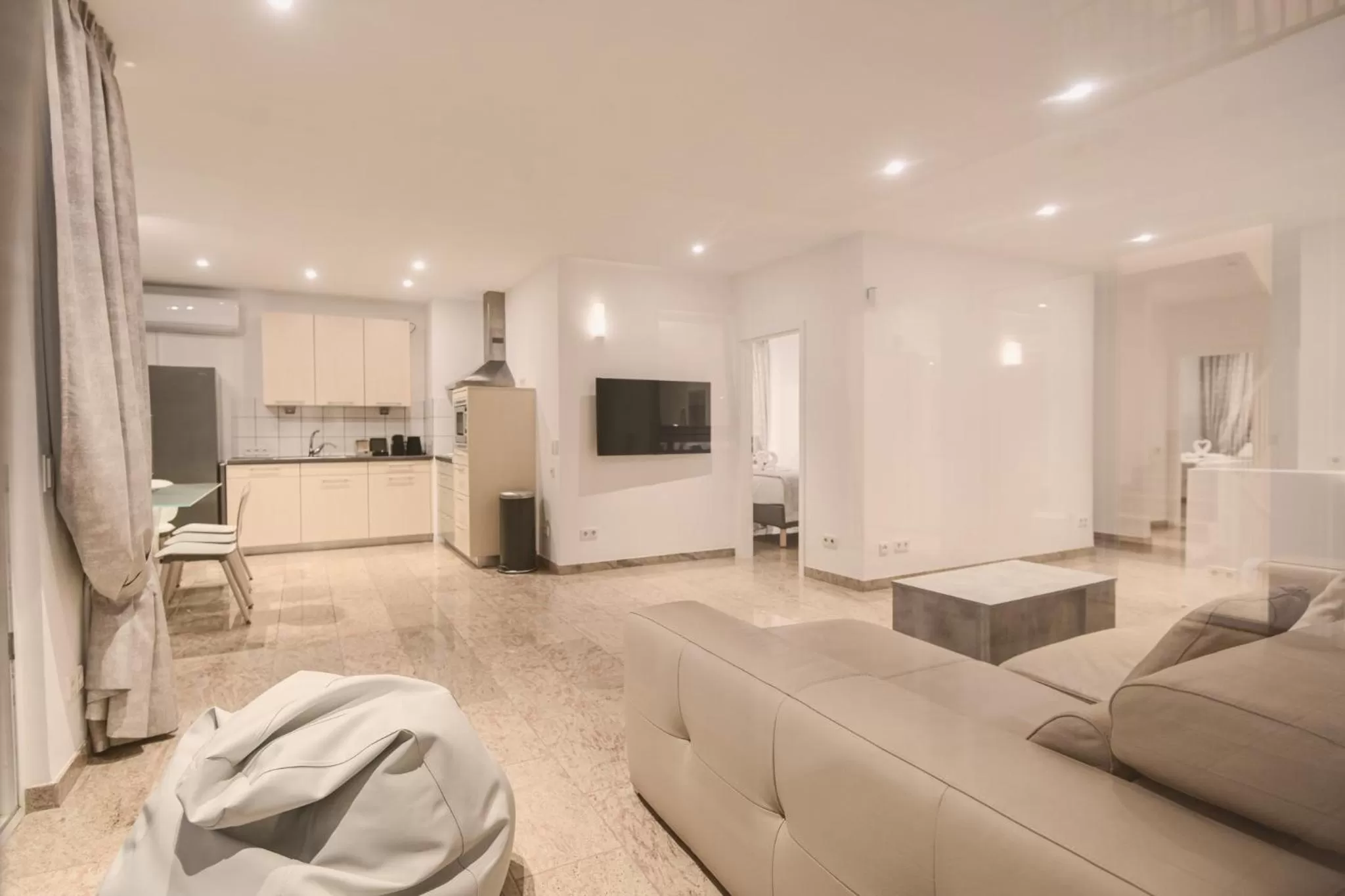 Communal lounge/ TV room in Villa Boutique Tenerife