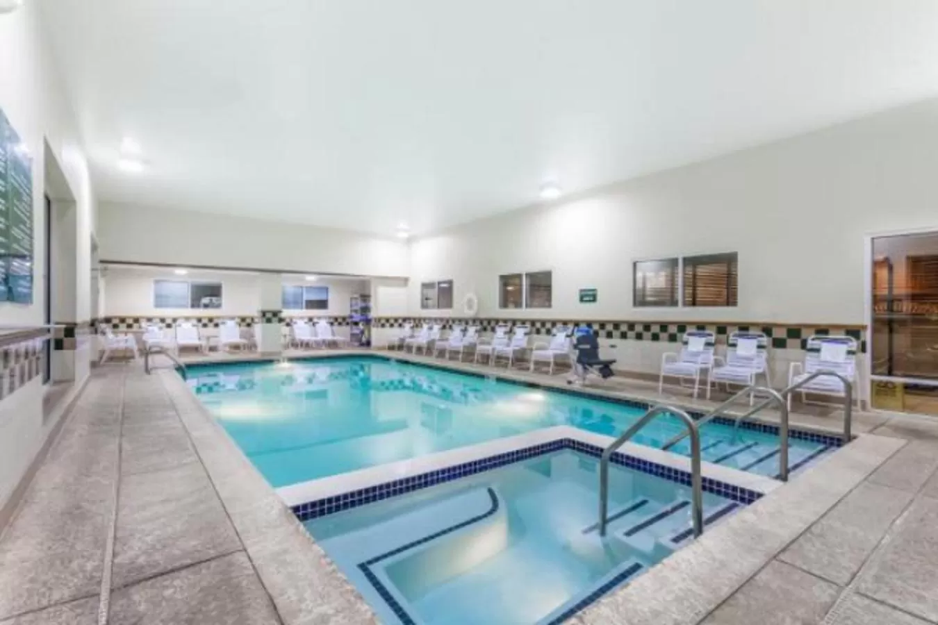Swimming pool in Days Inn by Wyndham Hershey