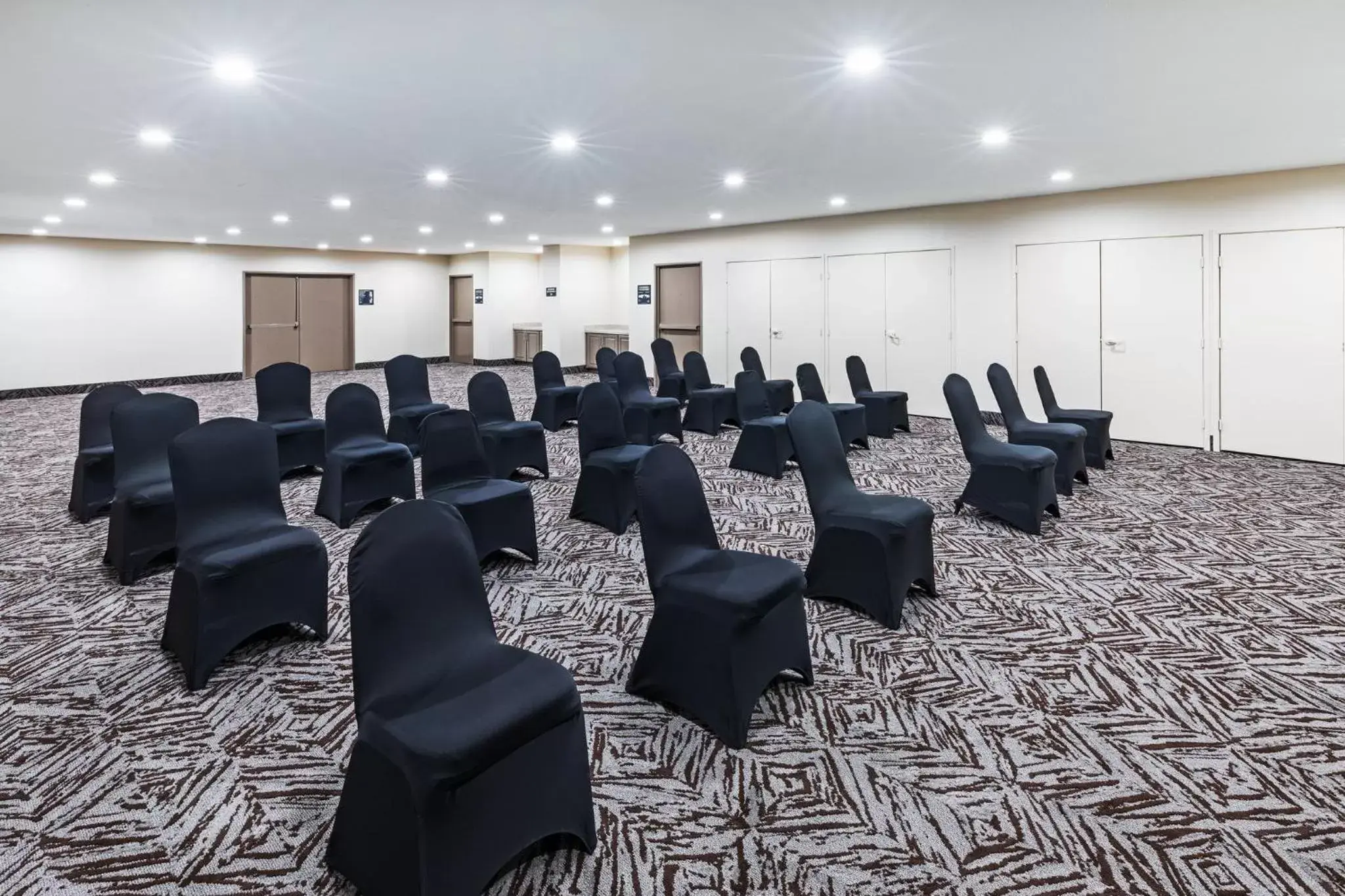 Meeting/conference room in Candlewood Suites DFW Airport North - Irving, an IHG Hotel