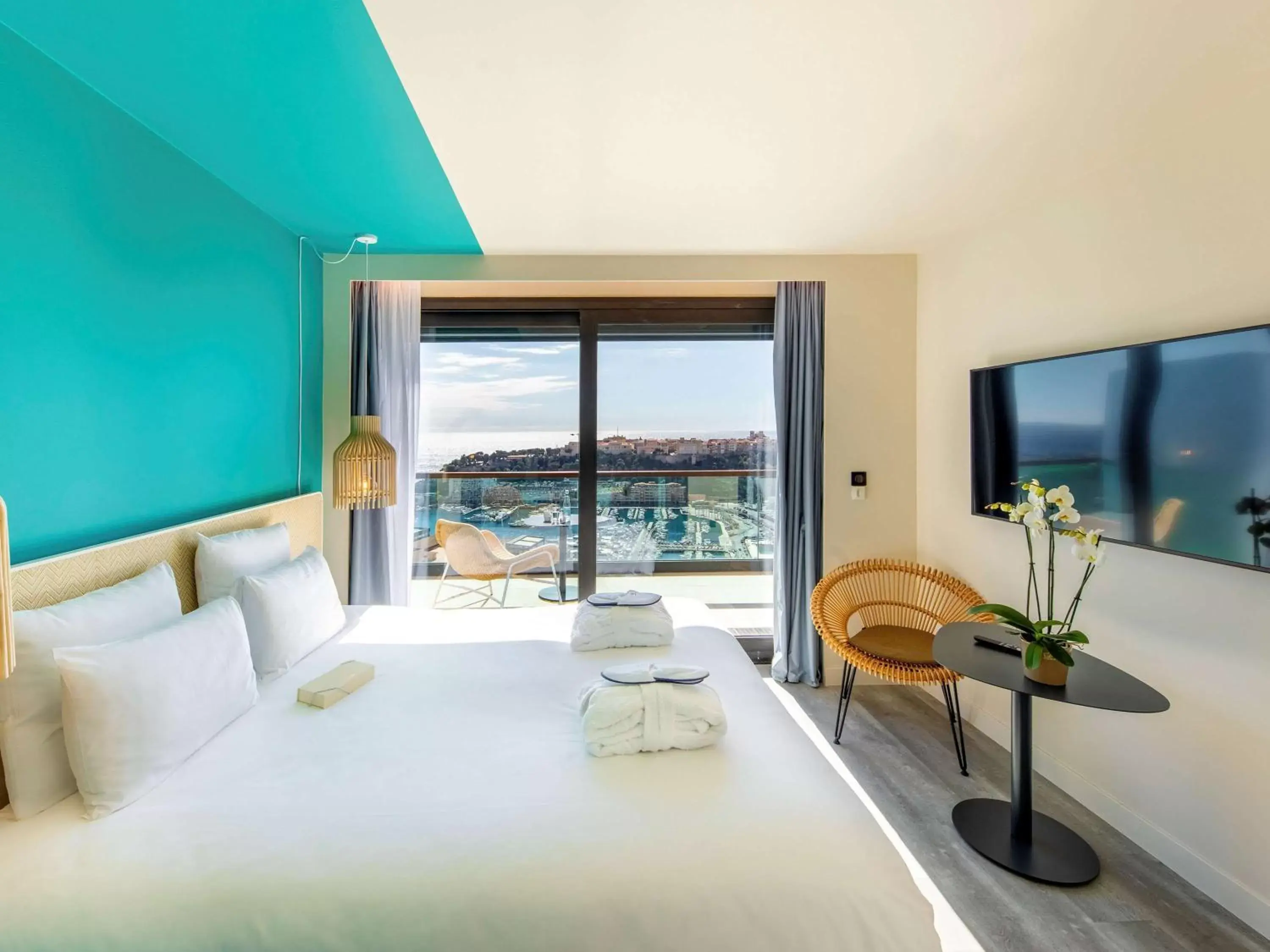 Riviera Junior Suite with Terrace and Sea View  in Novotel Monte-Carlo