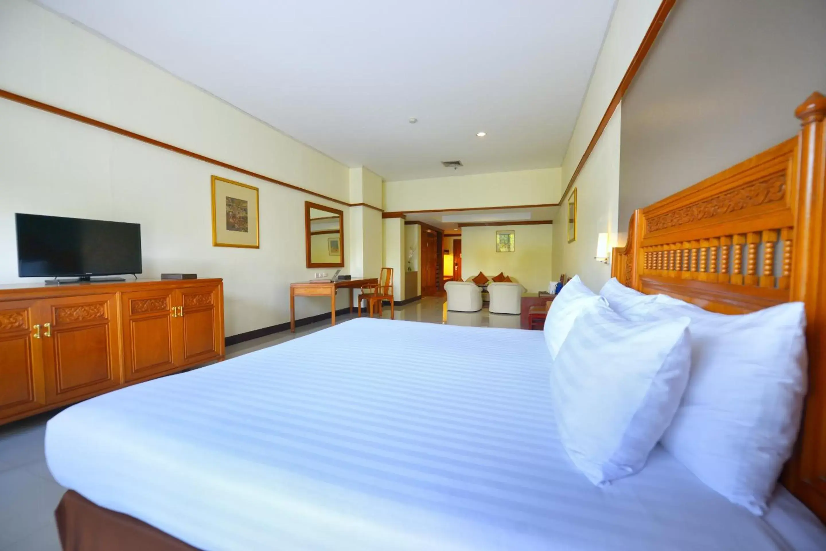 Bed in Loei Palace Hotel