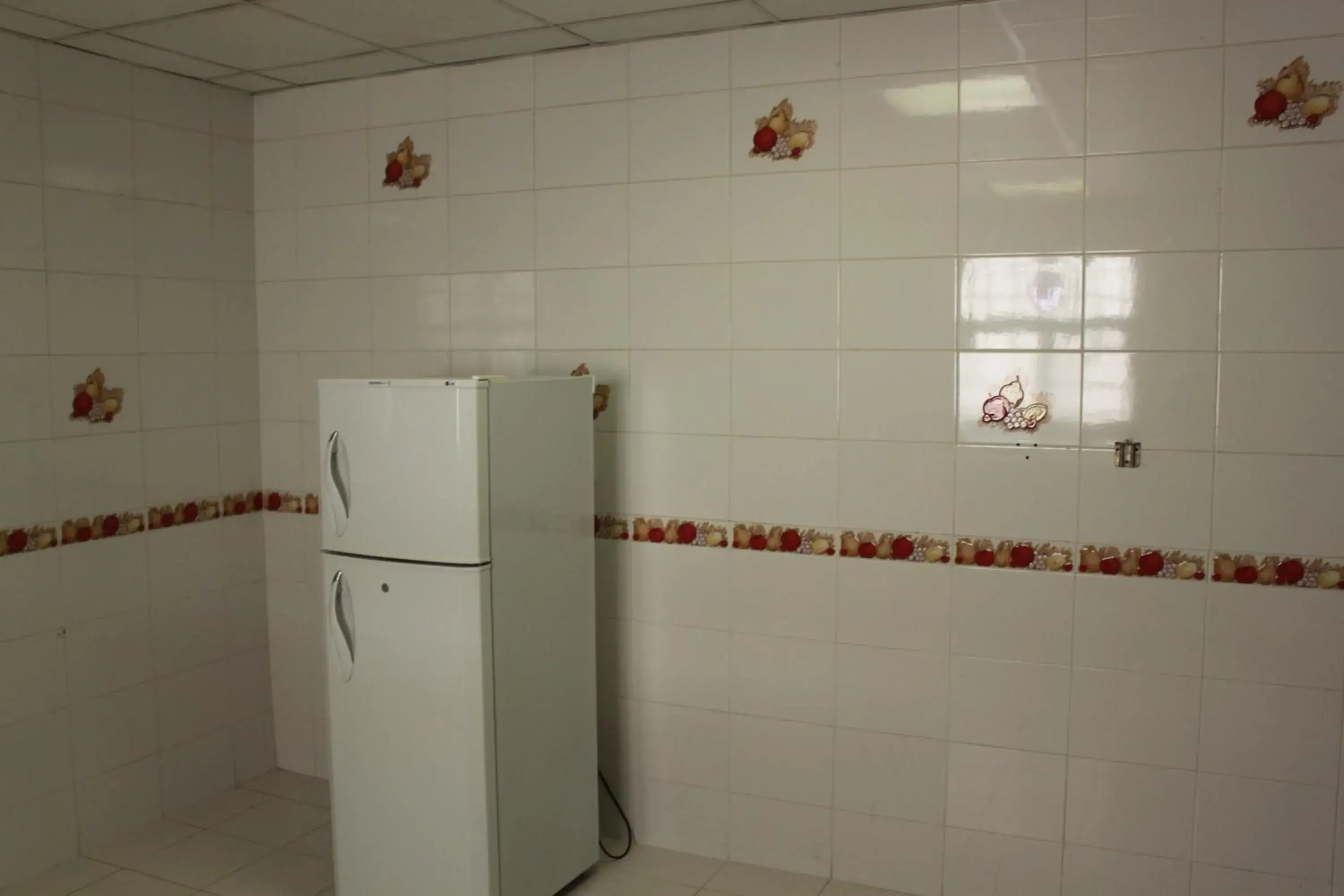Kitchen or kitchenette, Bathroom in Royal Residence Resort