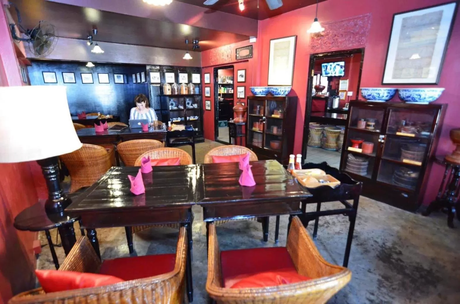 Tri Yaan Na Ros Colonial House