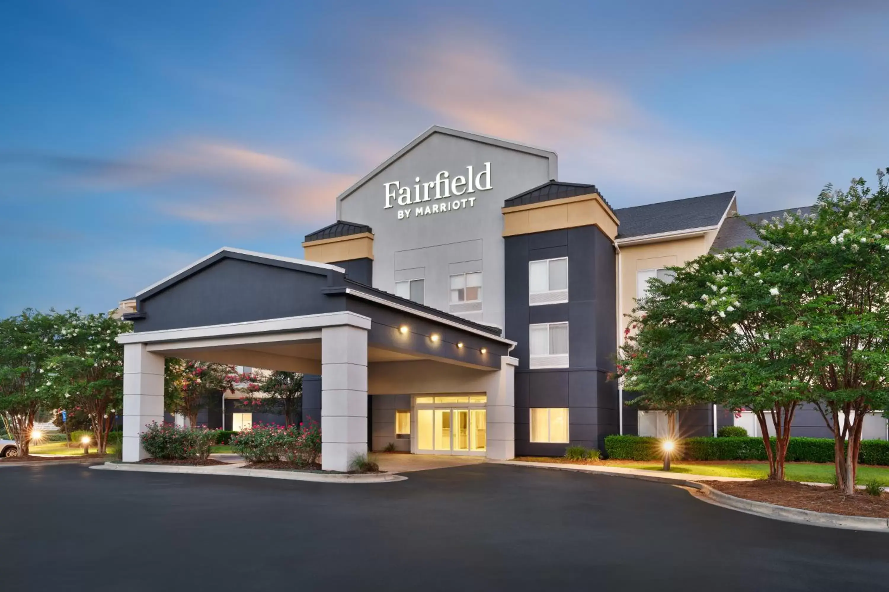 Property Building in Fairfield Inn & Suites by Marriott Albany