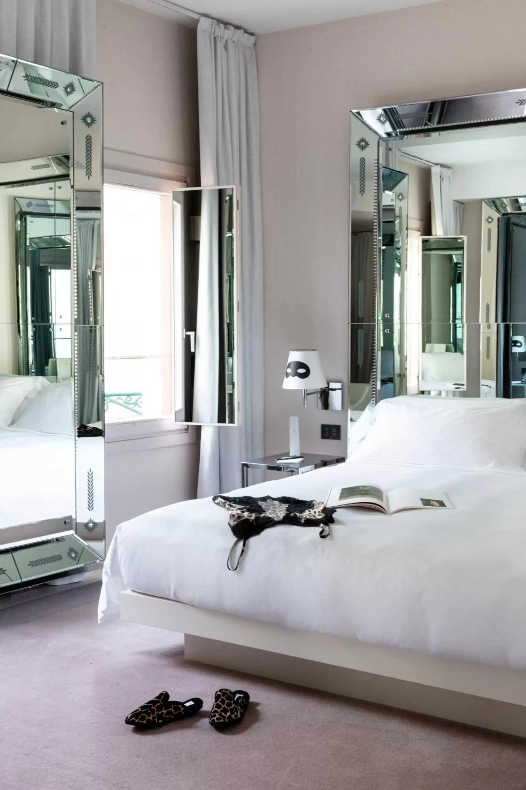 Photo of the whole room, Bed in Hotel Palazzina Grassi Photo of the whole room, Bed in Hotel Palazzina Grassi