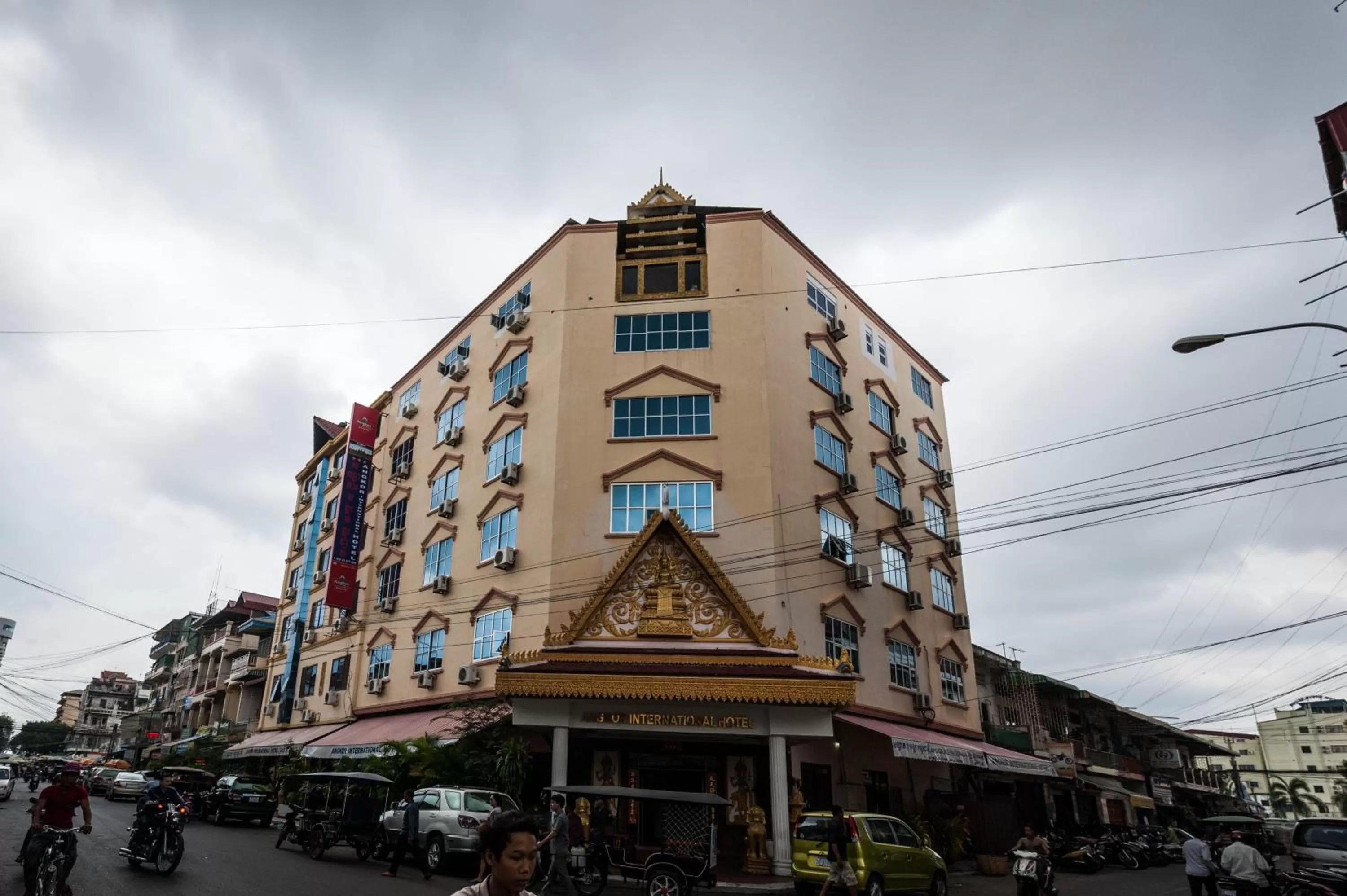 Facade/entrance in Angkor International Hotel