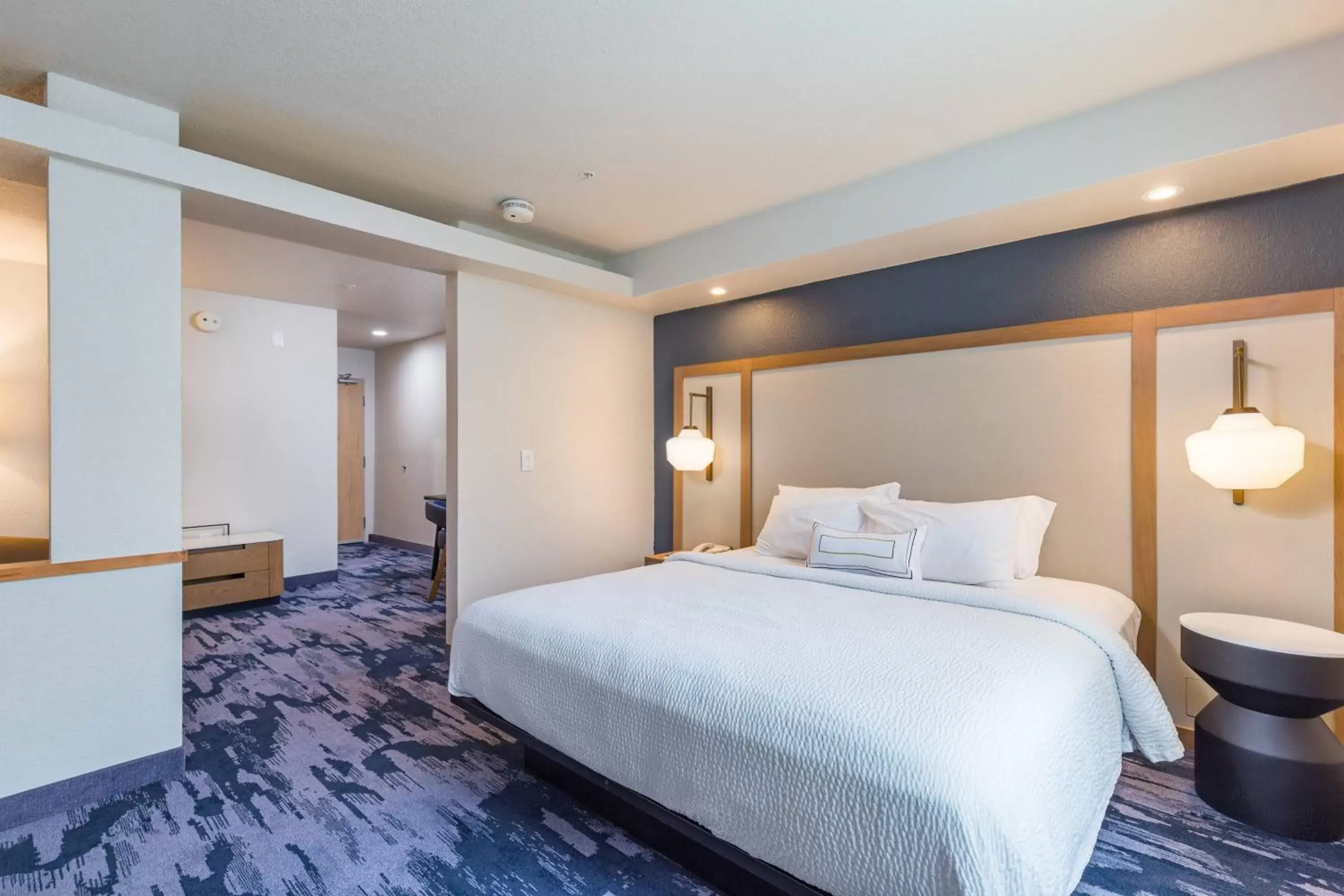 Photo of the whole room, Bed in Fairfield Inn and Suites by Marriott Tampa North