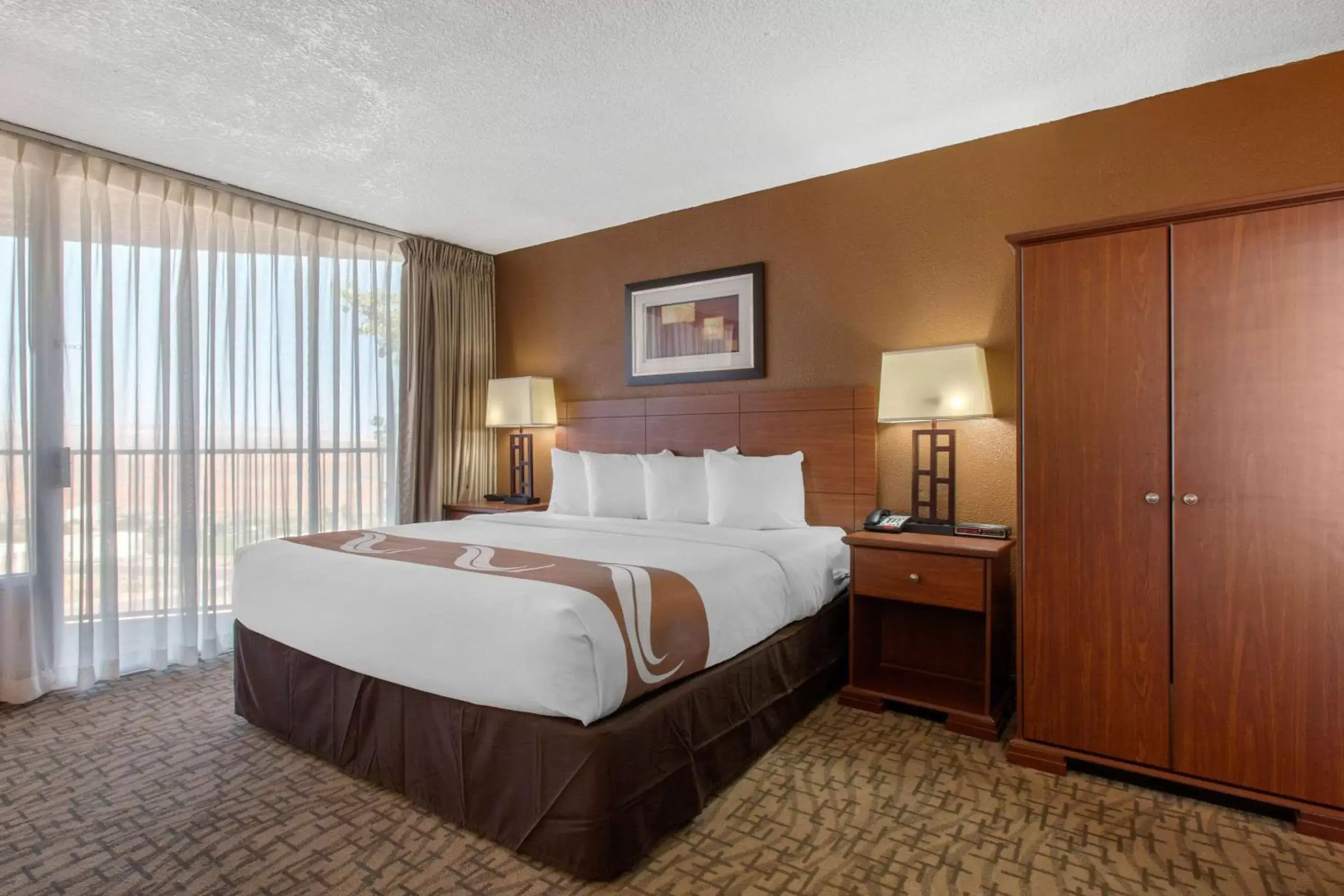 Photo of the whole room, Bed in Quality Inn View of Lake Powell – Page