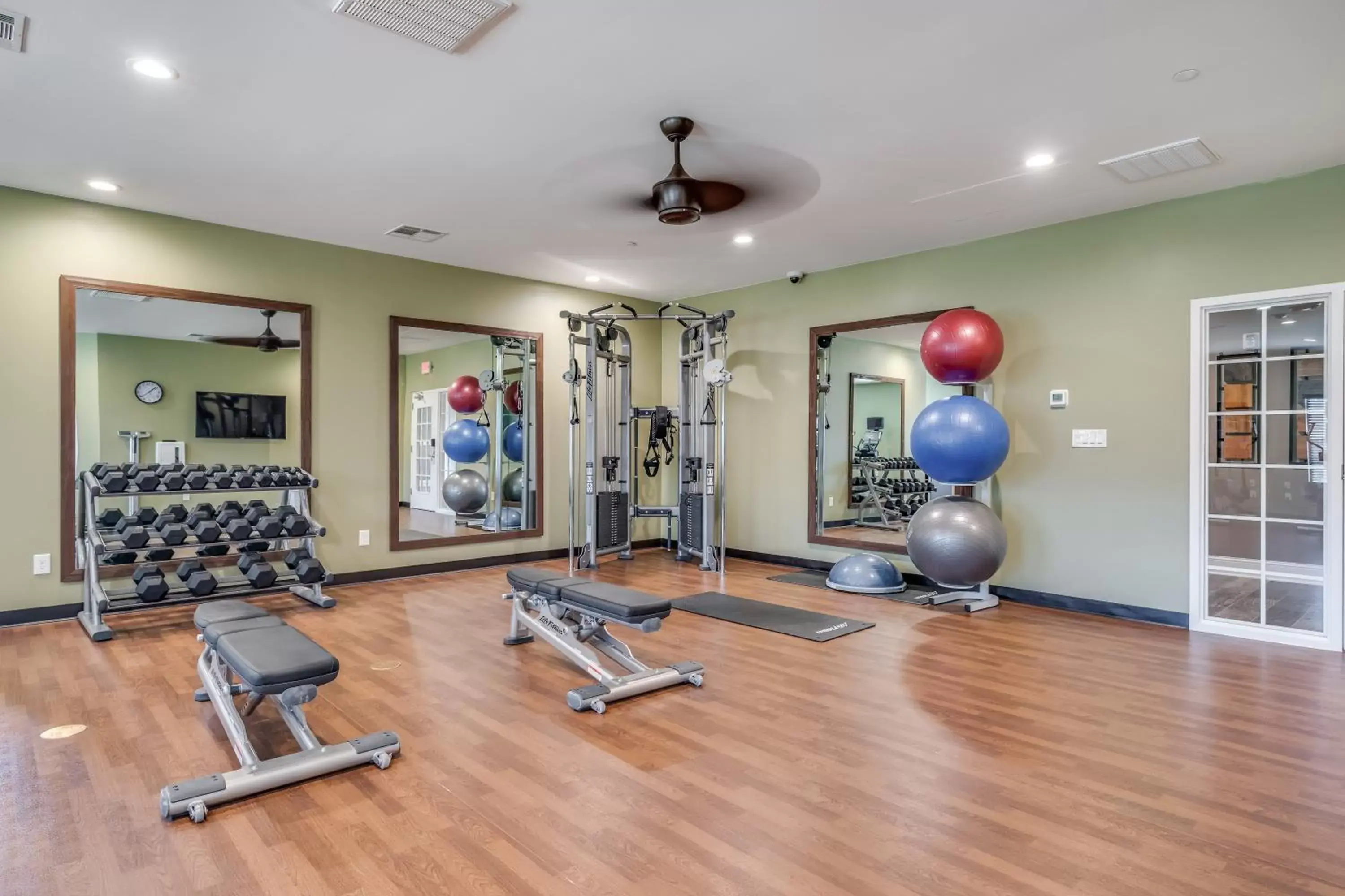 Fitness centre/facilities in Holiday Inn Club Vacations Piney Shores Resort at Lake Conroe Fitness centre/facilities in Holiday Inn Club Vacations Piney Shores Resort at Lake Conroe