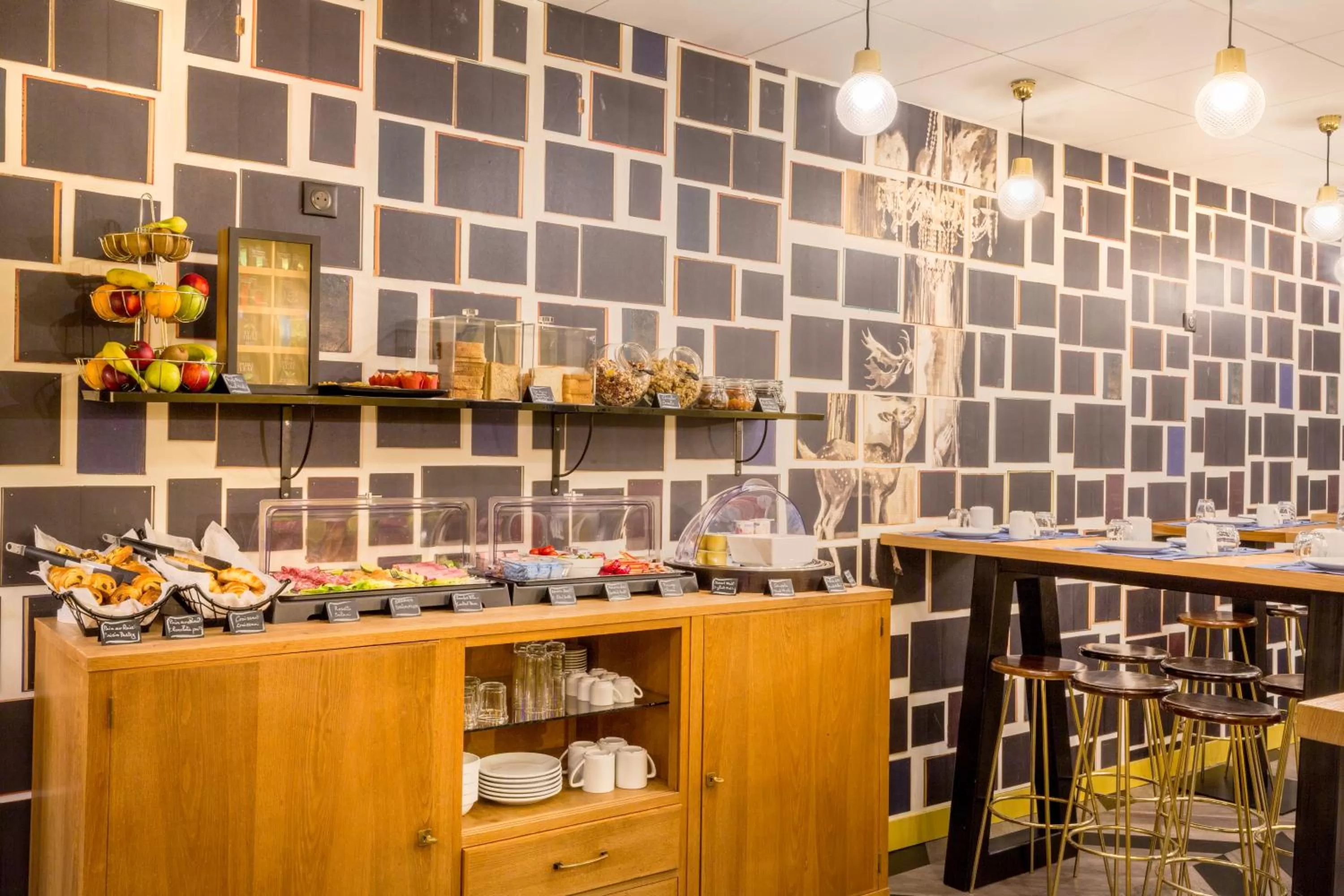 Food and drinks in Best Western Hotel Centre Reims