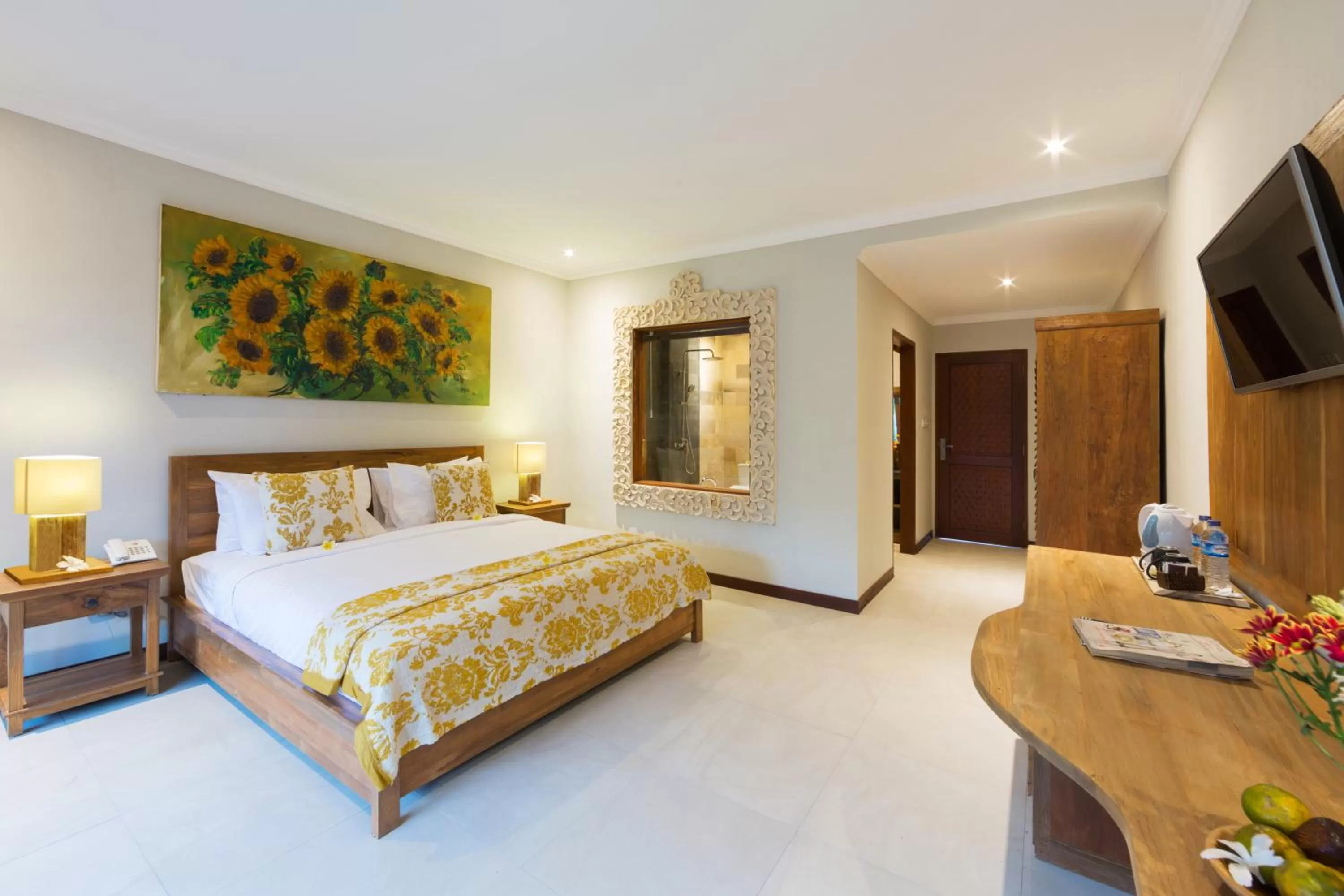 Photo of the whole room, Bed in Alamdini Resort Ubud