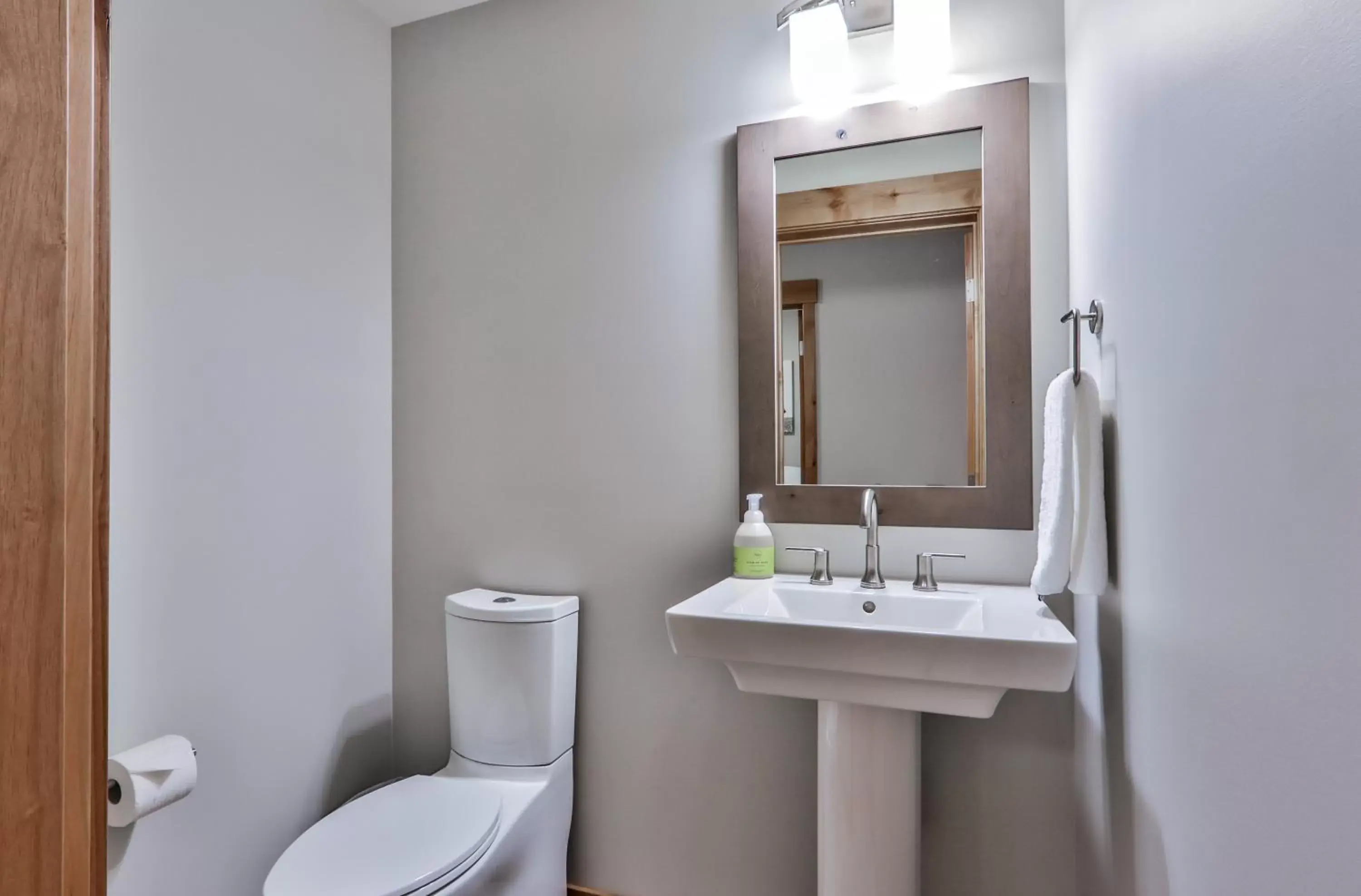 Bathroom in Tamarack Lodge by Spring Creek Vacations