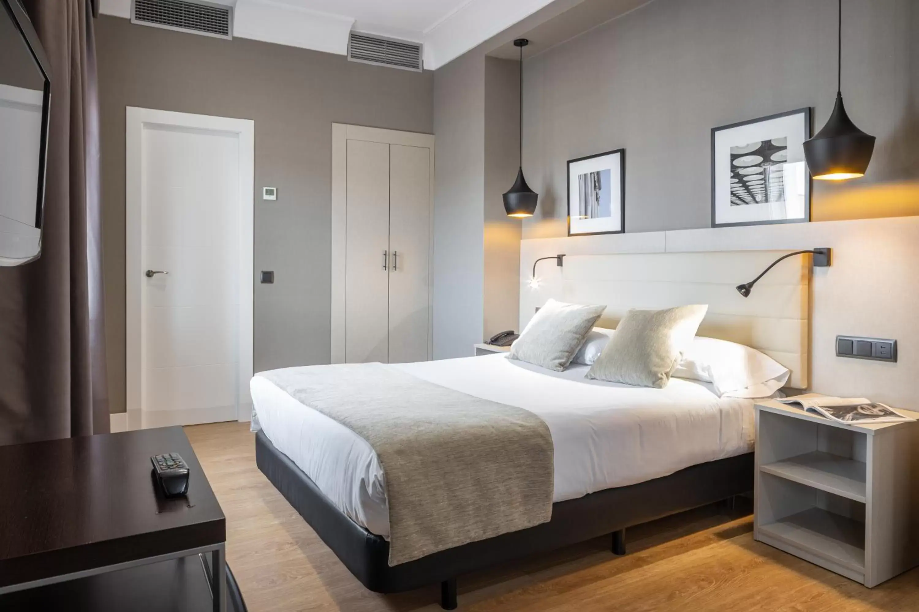 Bedroom, Bed in Hotel Cortezo