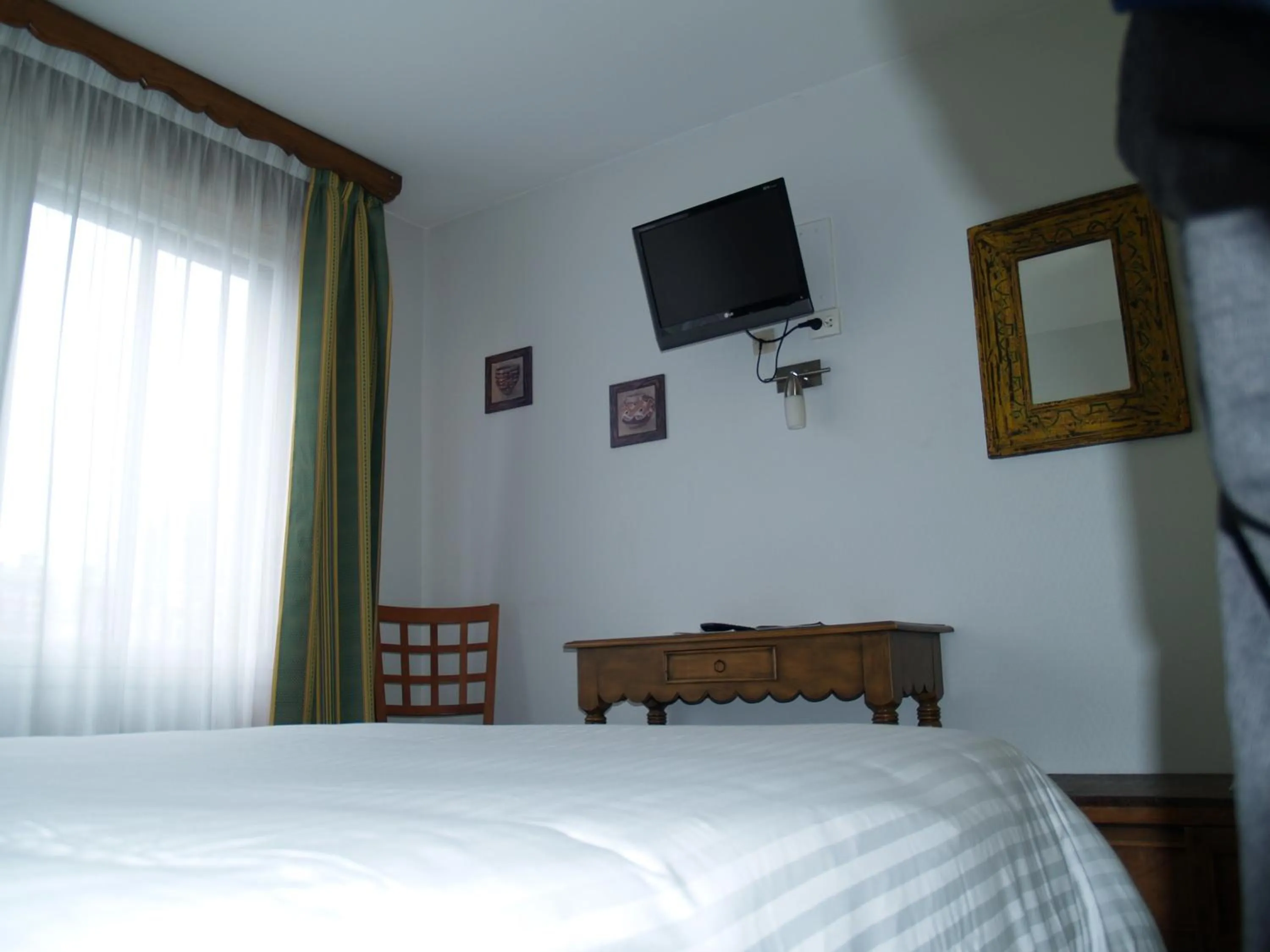 Photo of the whole room, Bed in Le Relais Vauban