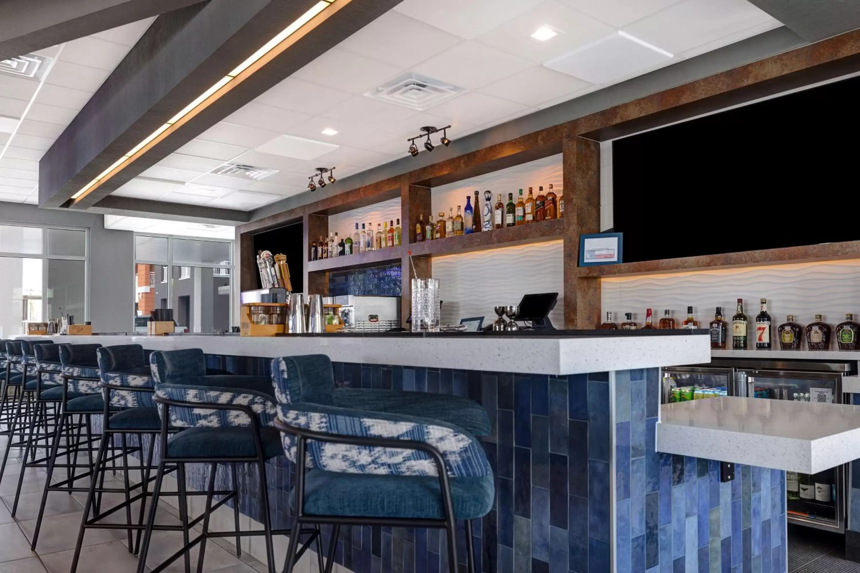 Lounge or bar, Lounge/Bar in Home2 Suites Galveston, Tx