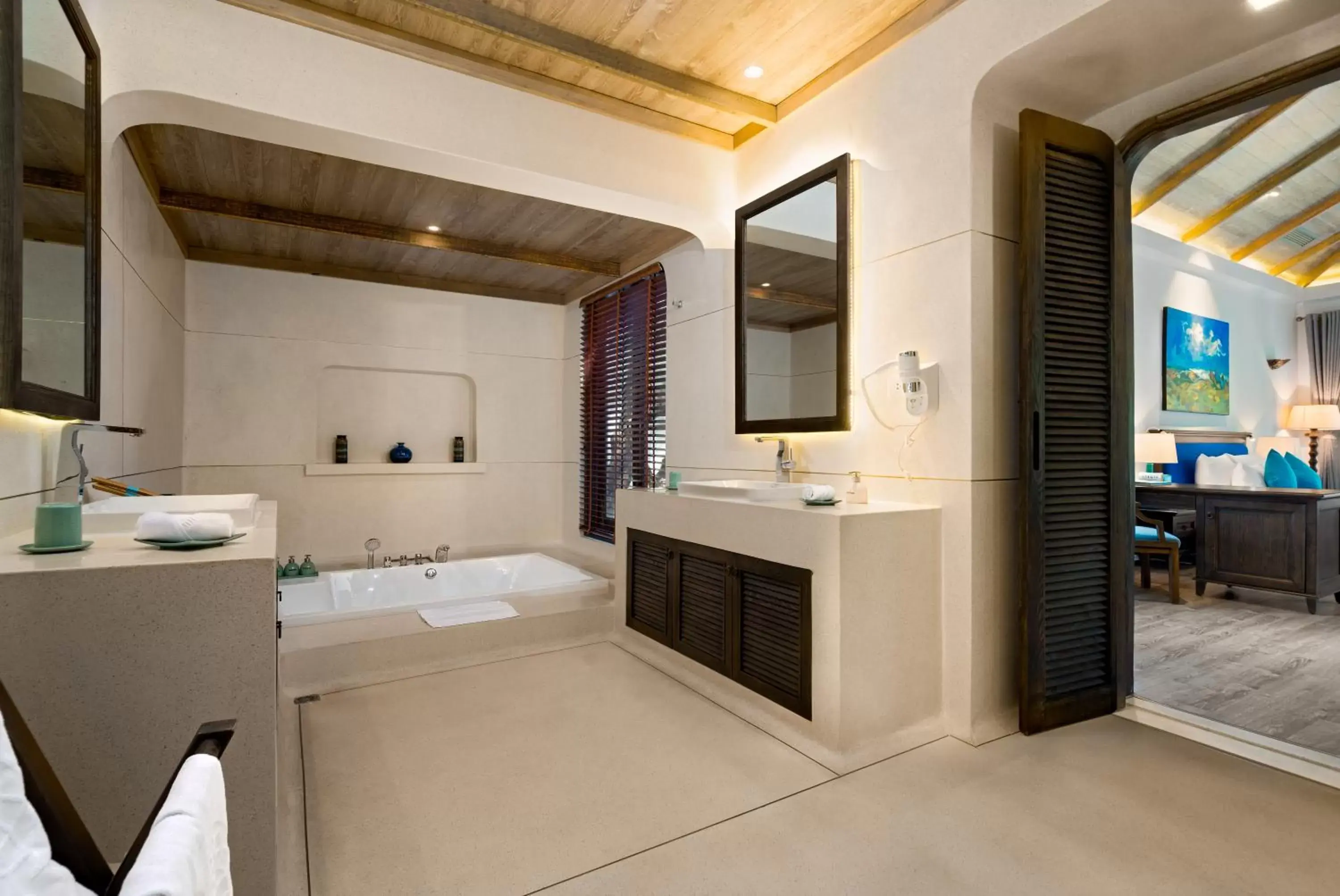 Bathroom, Kitchen/Kitchenette in Stelia Beach Resort